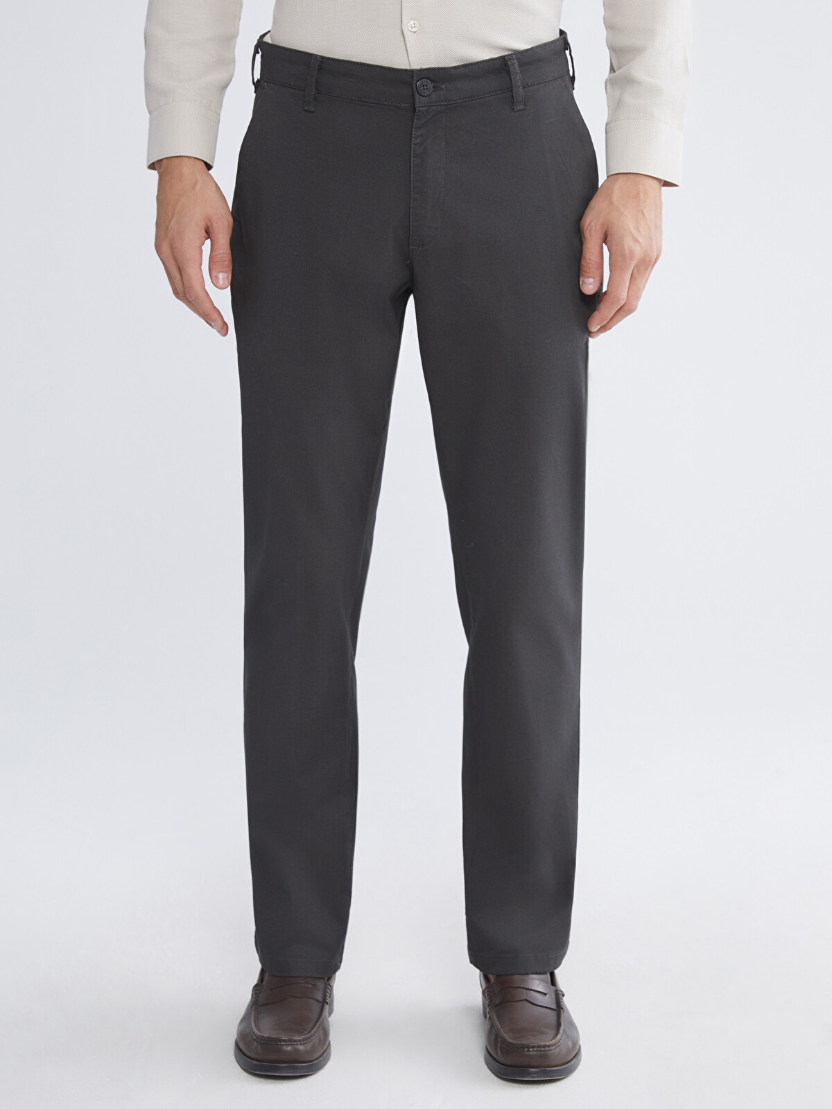 LCWAIKIKI Classic Standard Fit Gabardine Men's Chino Trousers