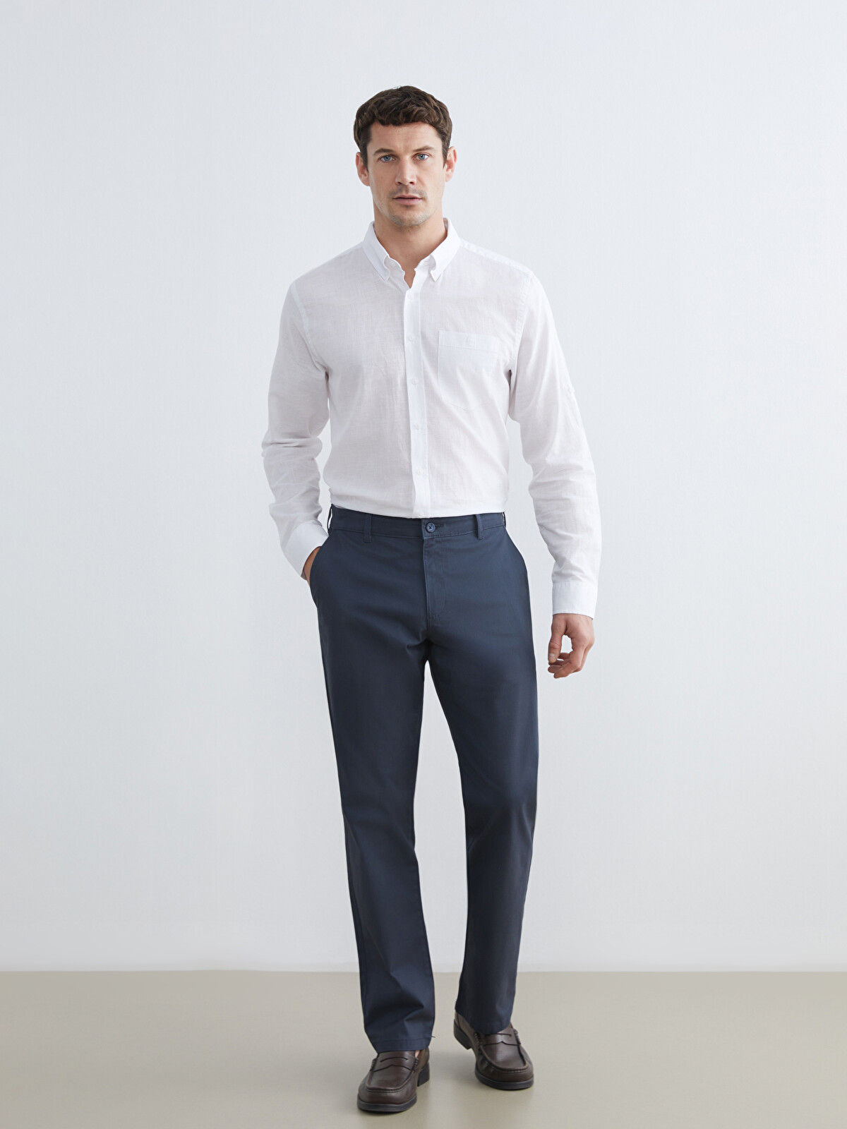 LCWAIKIKI Classic Standard Fit Gabardine Men's Chino Trousers