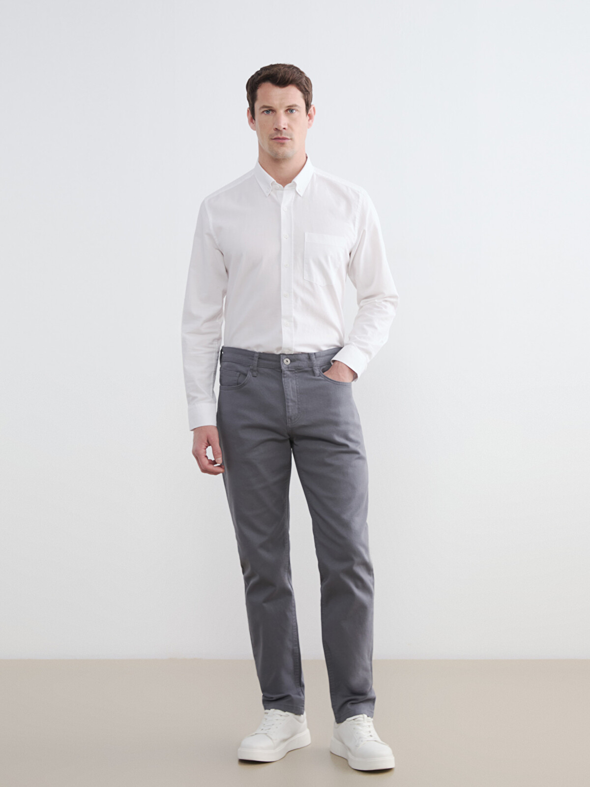 LCWAIKIKI Classic Slim Fit Gabardine Men's Chino Trousers