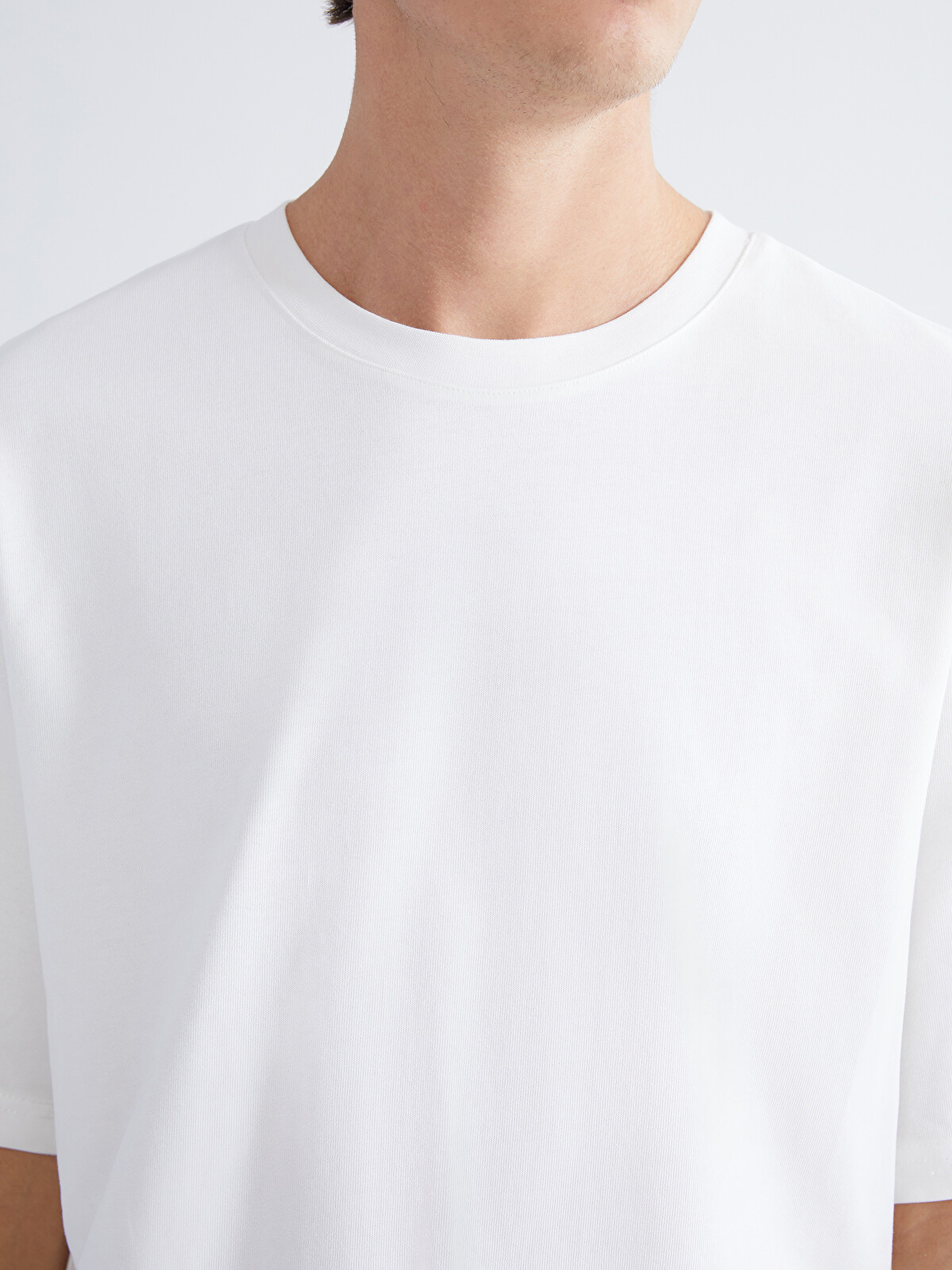 XSIDE Loose Fit Basic Thick T-shirt - S61812Z8-R9J | LC Waikiki