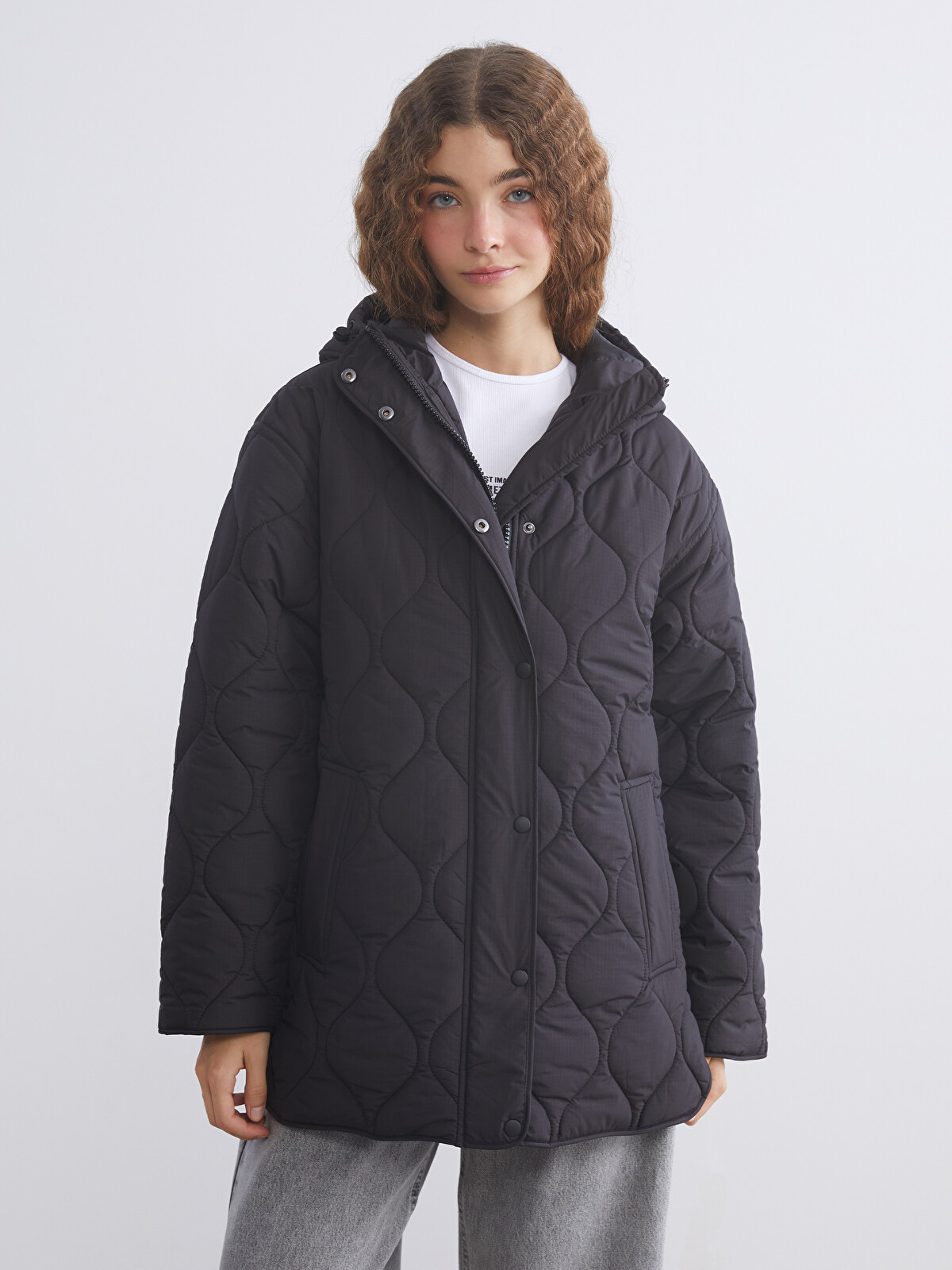 XSIDE Siyah Kapüşonlu Kapitone Oversize Kadın Şişme Mont