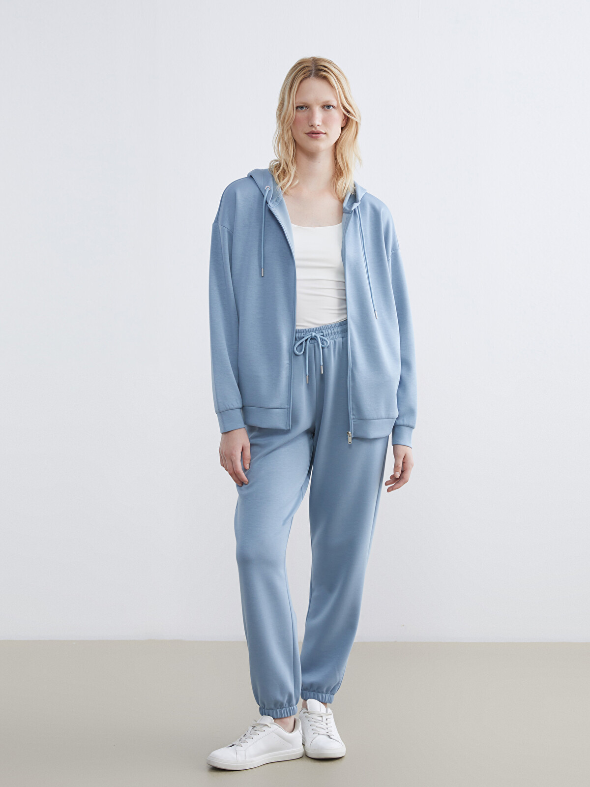 うい LCWAIKIKI Basic Soft Touch Women's Zip-up Hoodie - S64101Z8-R0W