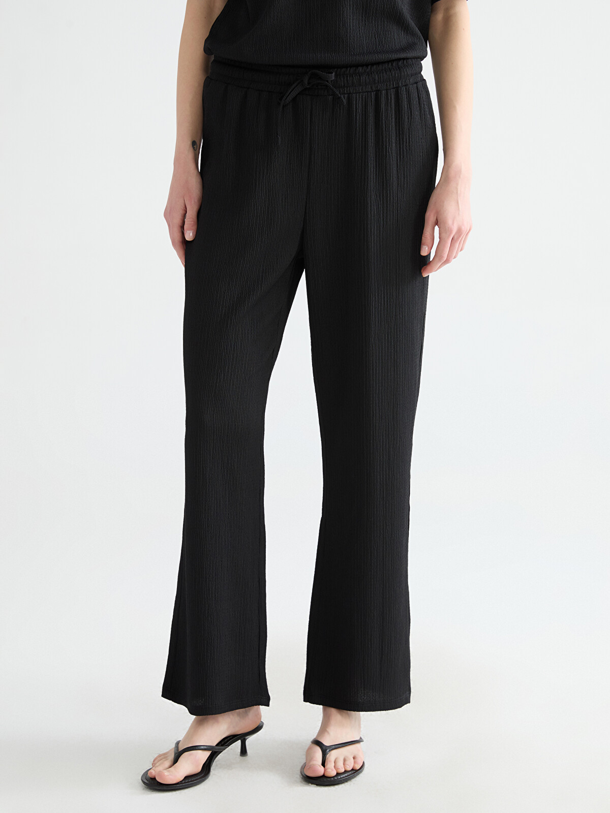 LCW Comfort Textured Women's Trousers with Elastic Waistband