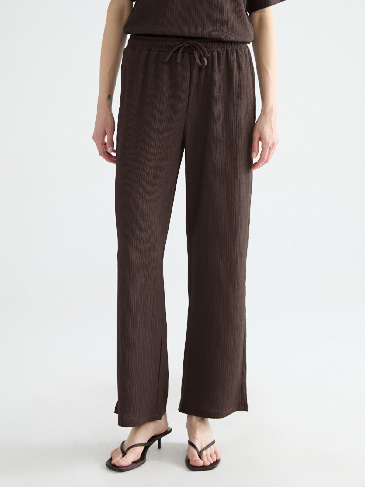 LCW Comfort Textured Women's Trousers With Elastic Waistband