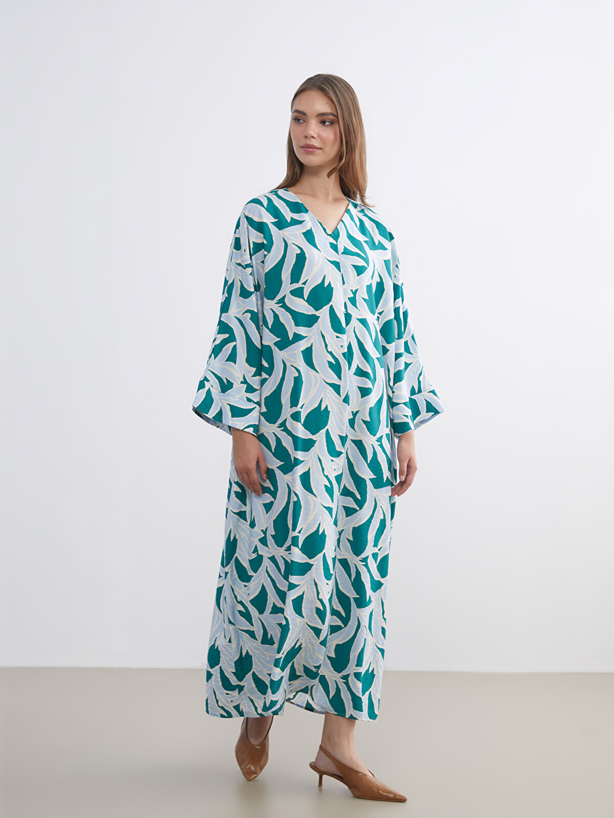 ⭐︎usako⭐︎DRESS PRODUCTION（W178） LCW Modest V Neck Patterned A Line Oversize Dress - S65080Z8-LRG