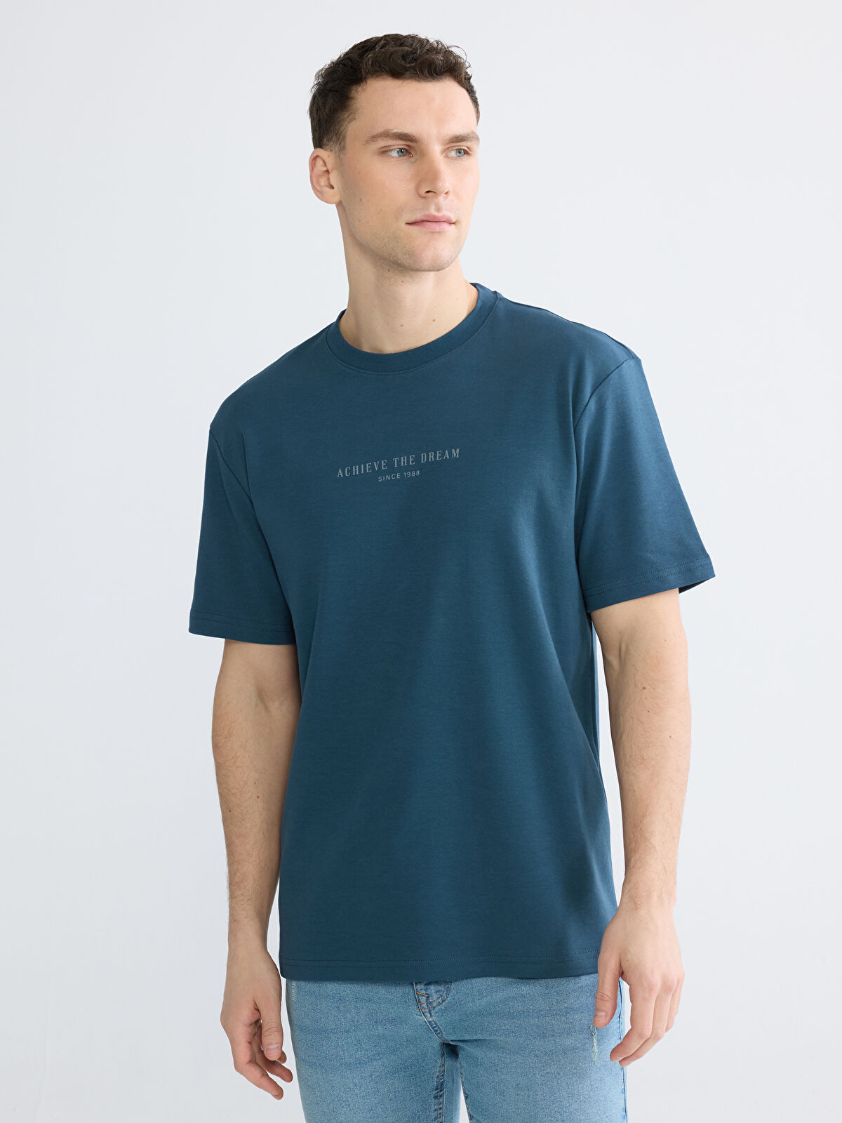LCWAIKIKI Classic Oversize Fit Bisiklet Yaka Baskılı Erkek Tişört