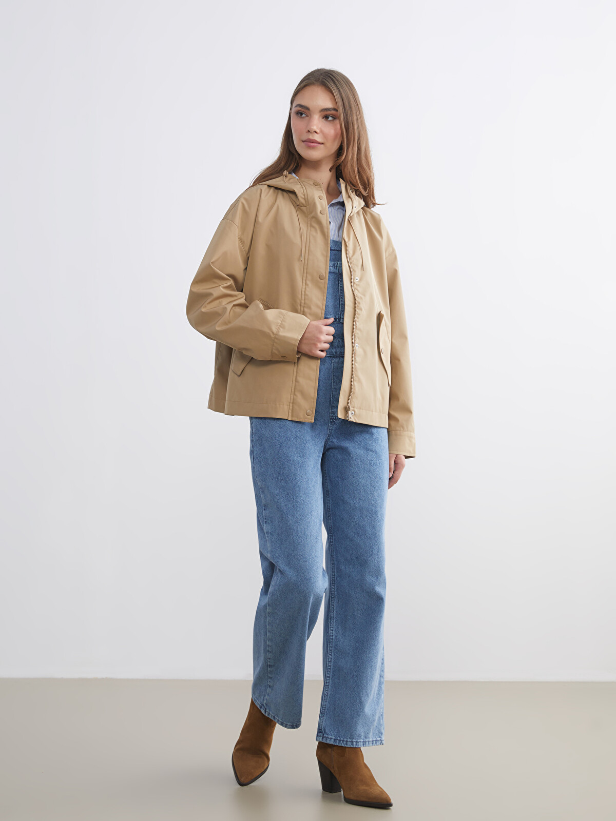 LCW Modest Bej Kapüşonlu Oversize Kadın Yağmurluk - S65317Z8-DRR | LCW