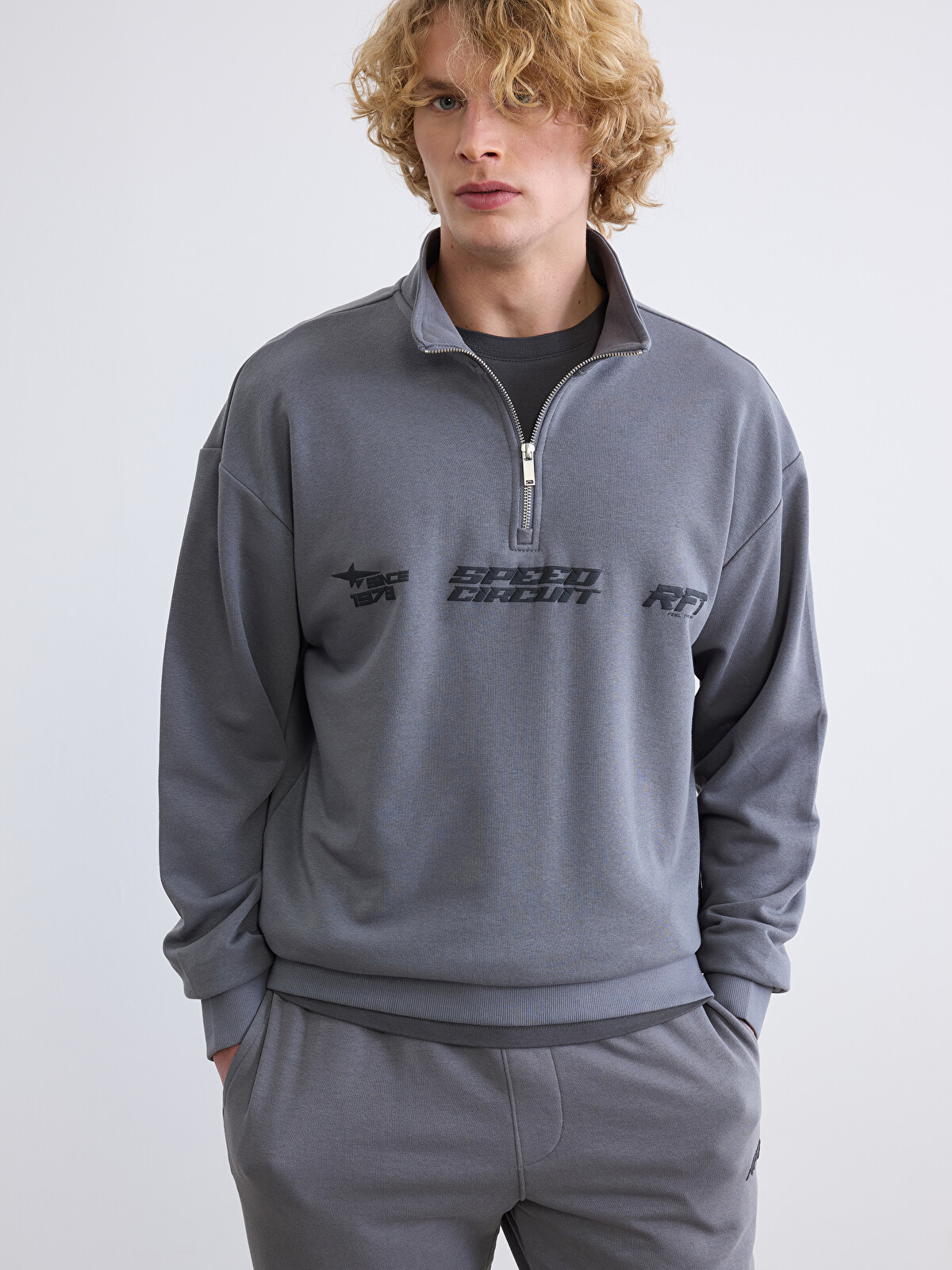 XSIDE Gri Dik Yaka Baskılı Erkek Sweatshirt - S66503Z8-R2H | LCW