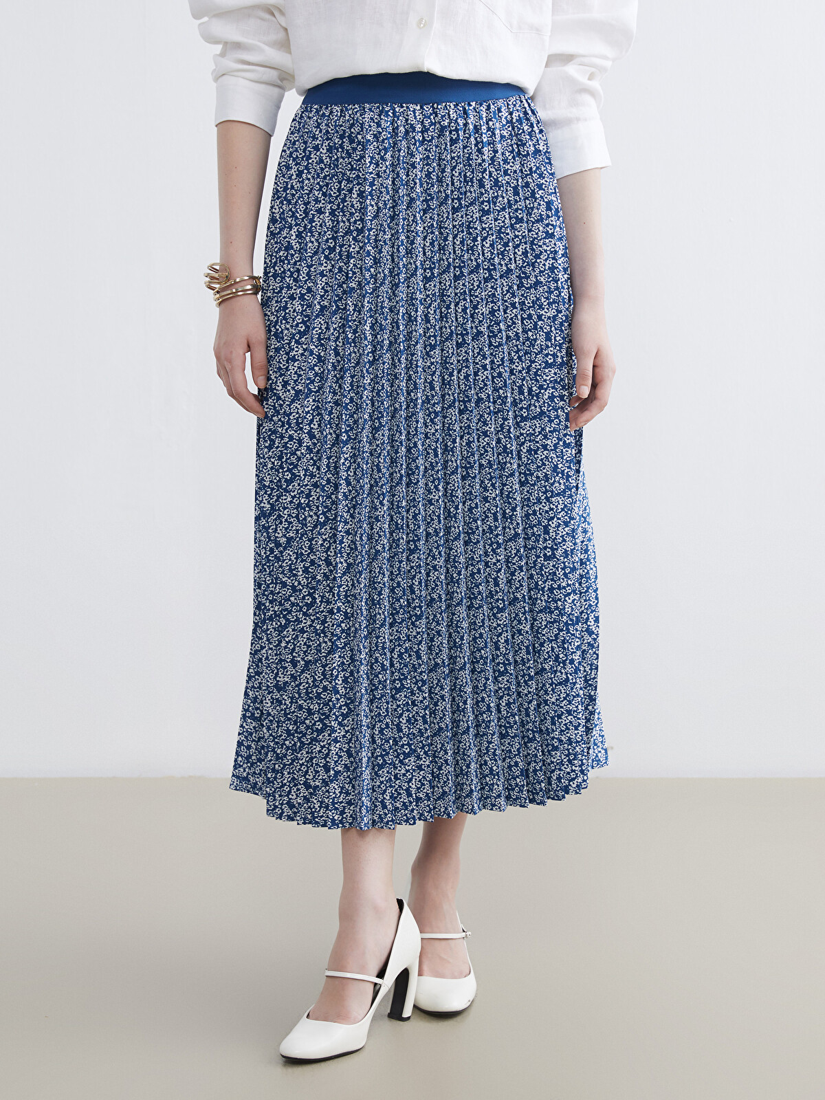 LCWAIKIKI Classic Elastic Waist Floral Pleated Skirt - S66868Z8
