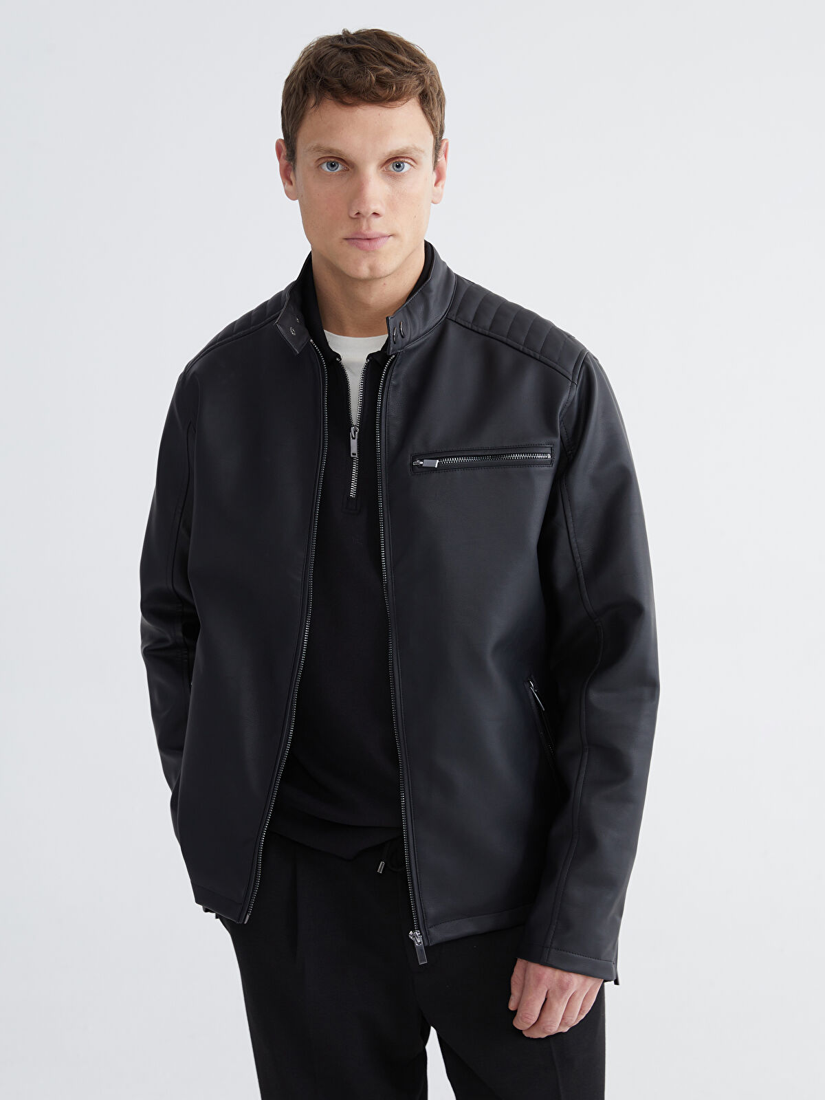 LCW Vision Siyah Standart Kalıp Dik Yaka Erkek Deri Görünümlü Mont