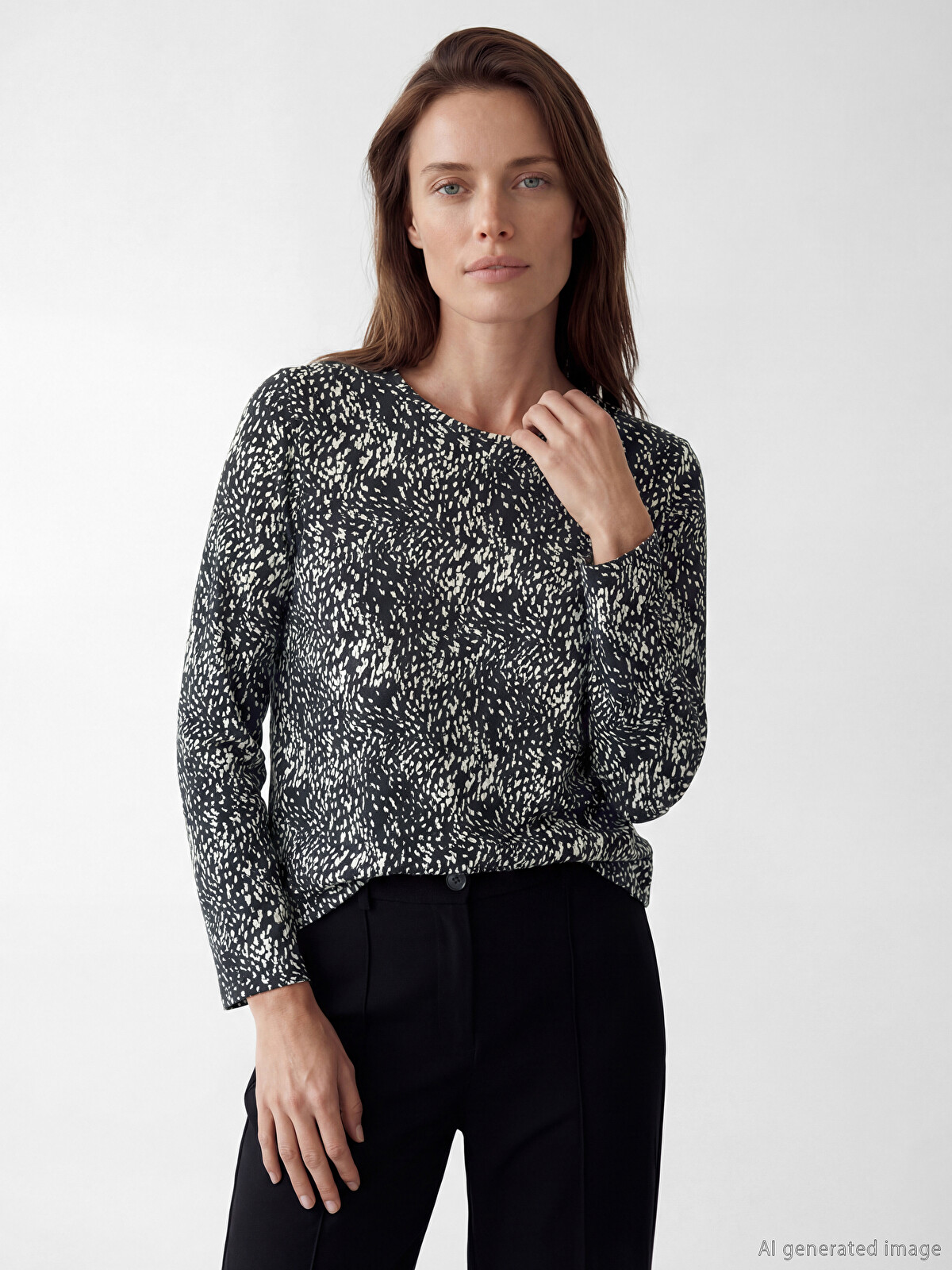 LCW Grace Crew Neck Patterned Blouse - S69429Z8-SW5 | LC Waikiki