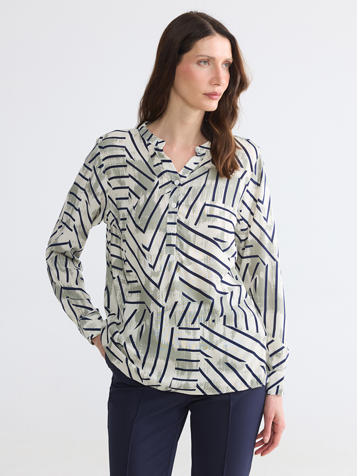 LCW Grace Notch Neck Patterned Blouse - S69848Z8-VE4 | LC Waikiki