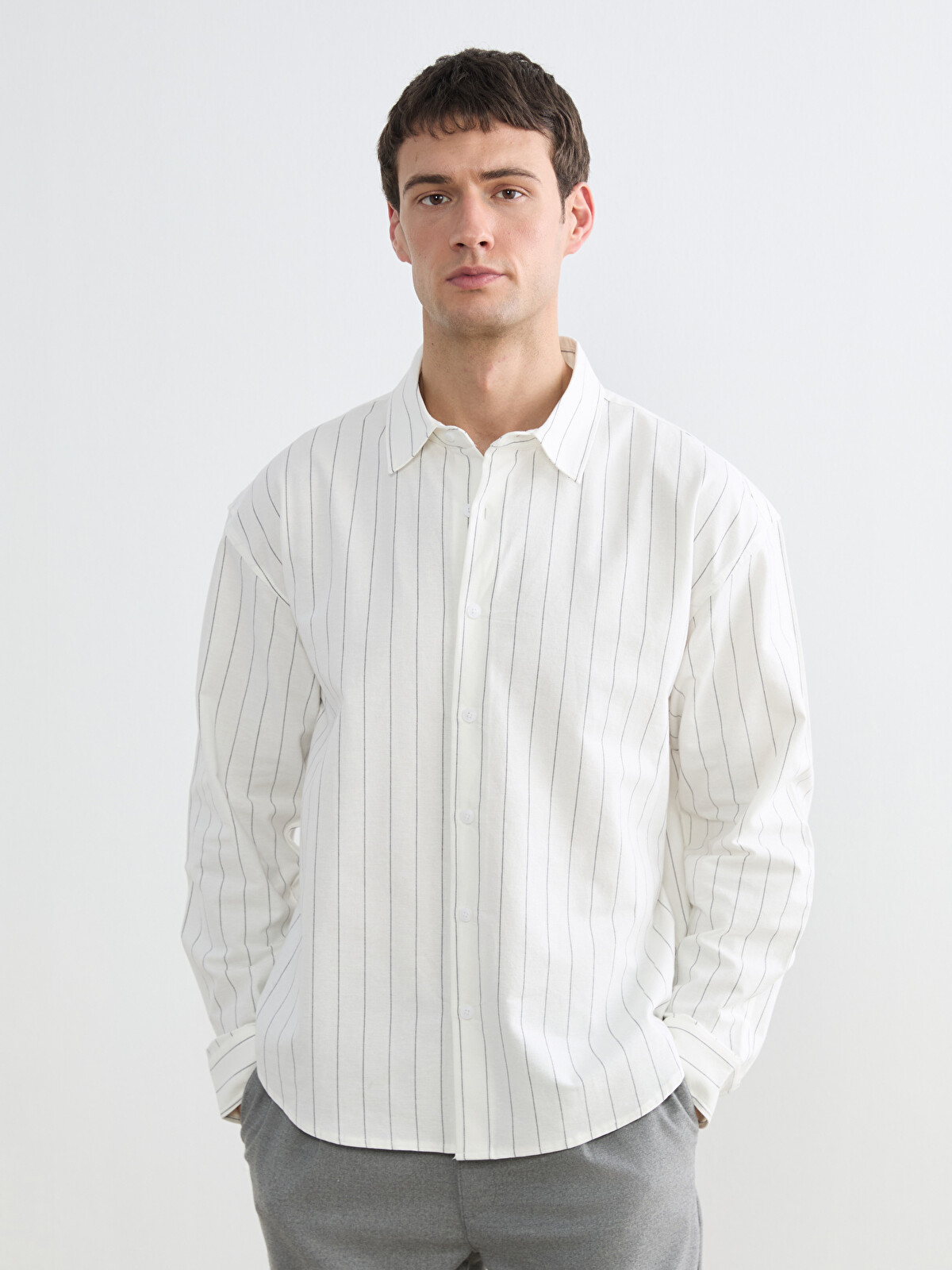 LCW Vision Relaxed Fit Striped Men's Shirt - S69916Z8-MXM | LC Waikiki