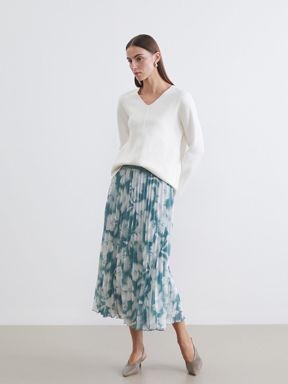 LCW EVERYDAY Elastic Waist Patterned Pleated Chiffon Skirt