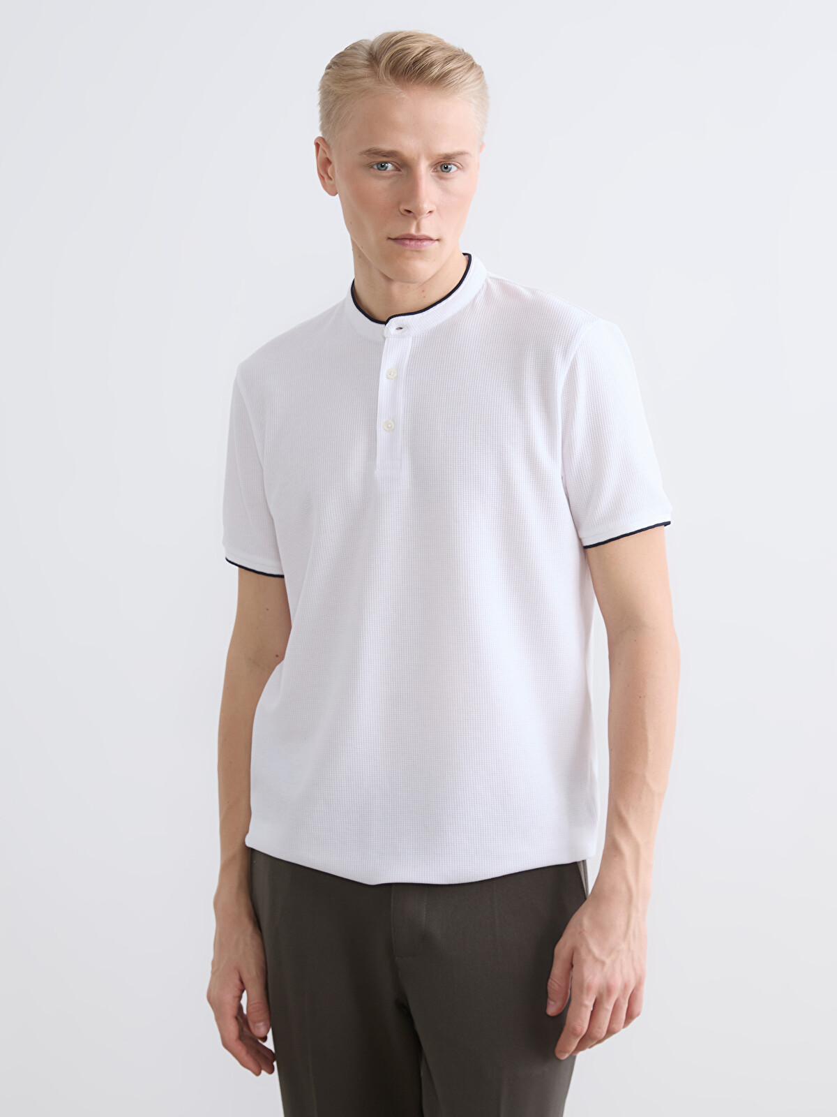 LCW Vision Grandad Collar T-Shirt - S6AO50Z8-Q6K - LC Waikiki