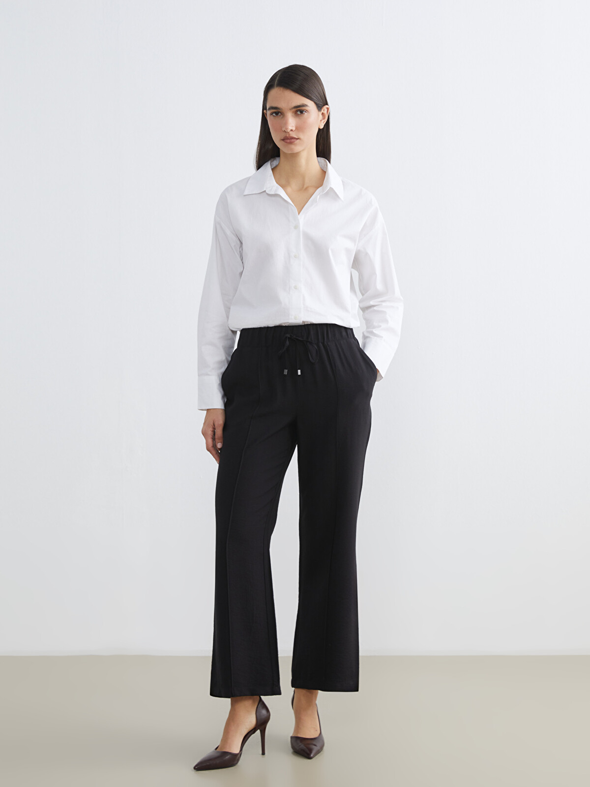 LCWAIKIKI Classic Elastic Waist Wide Leg Women's Trousers