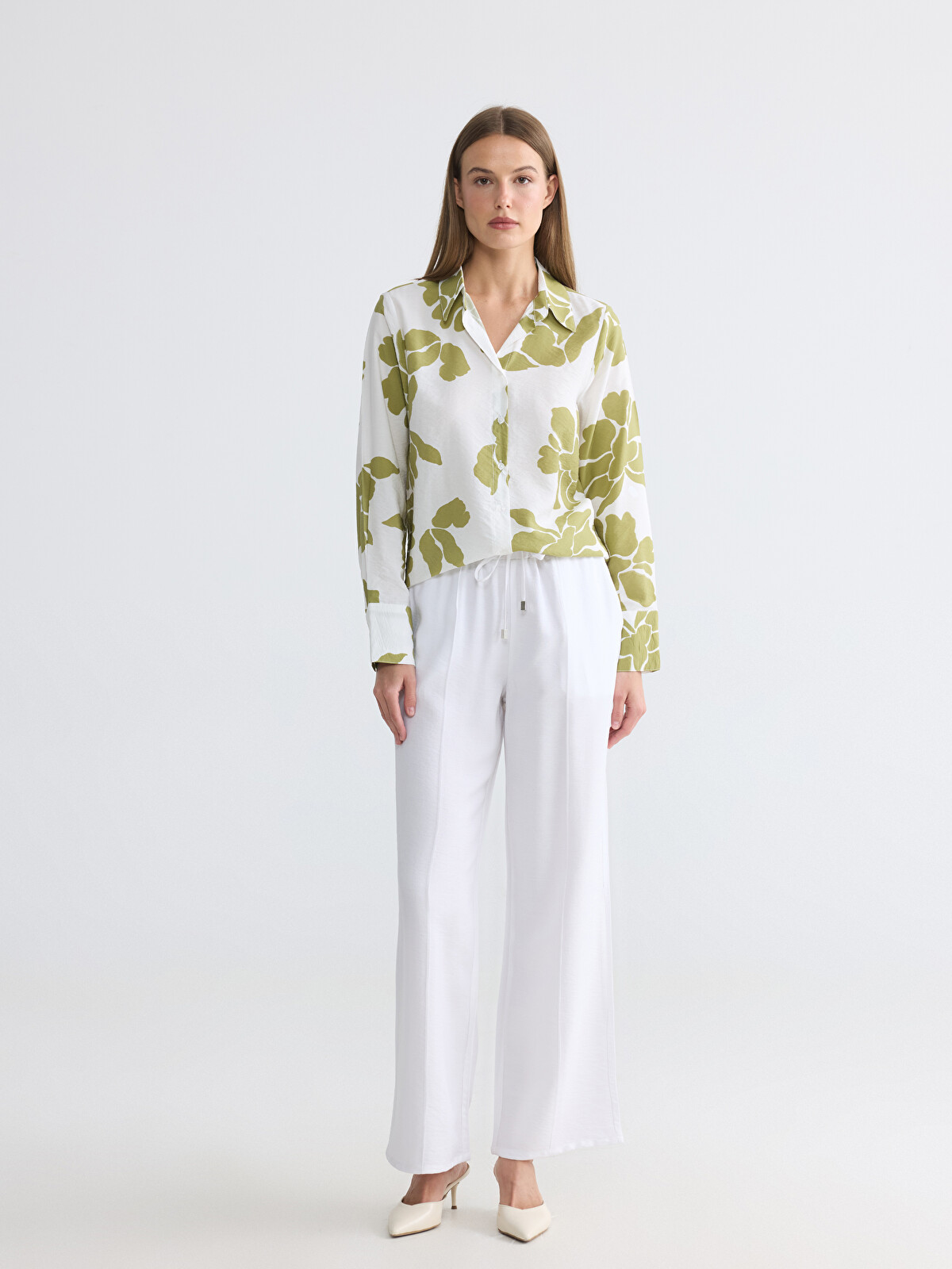 LCWAIKIKI Classic Elastic Waist Wide Leg Women's Trousers