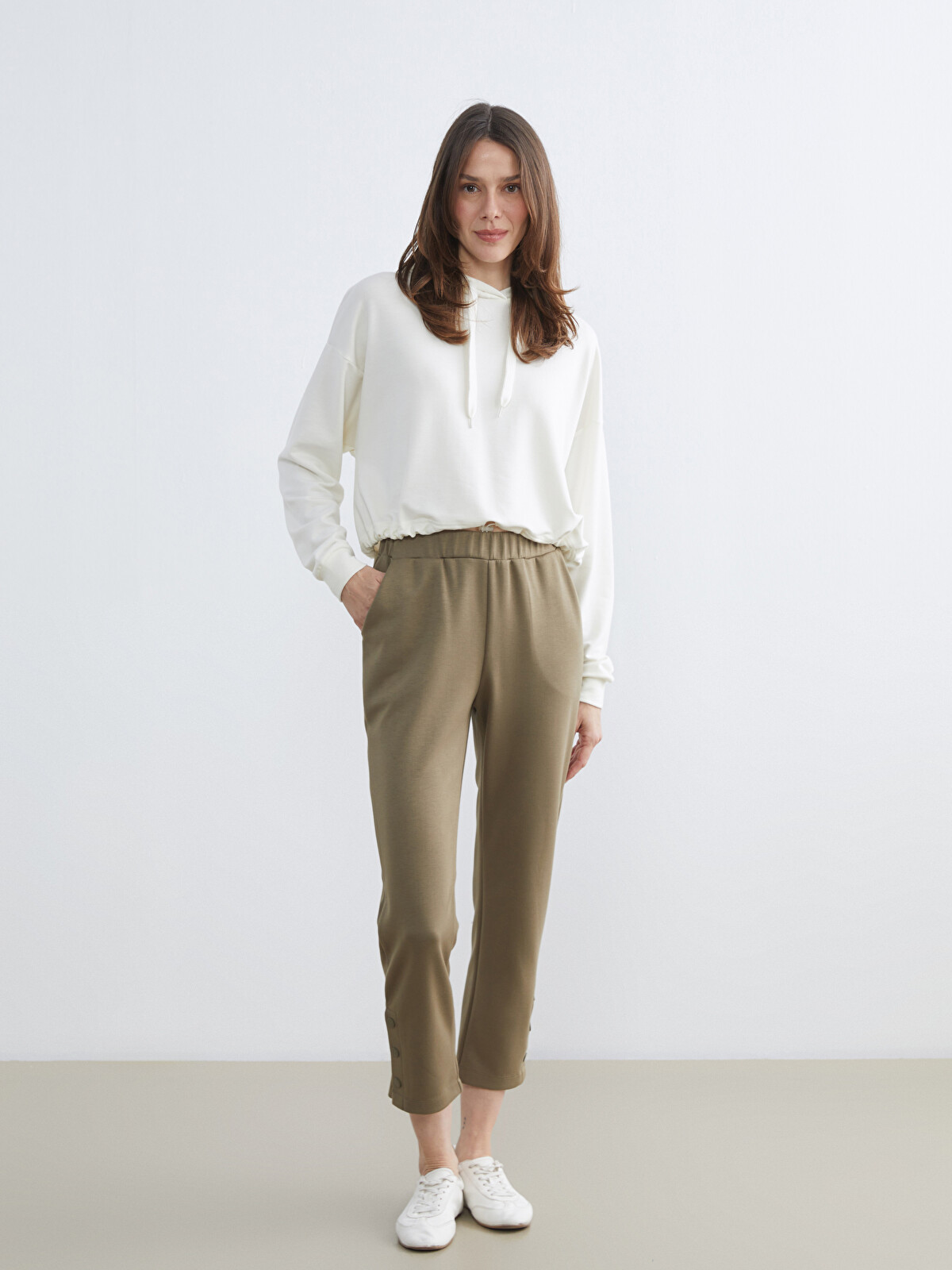 LCW EVERYDAY Soft Touch Women's Joggers with Elastic Waistband