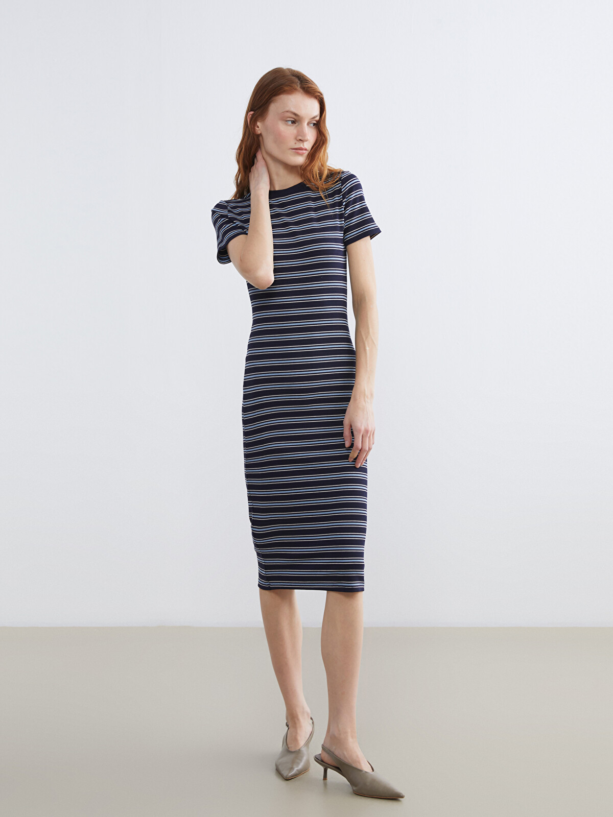 LCW Vision Crew Neck Striped Bodycon Dress - S6BR42Z8-LGS | LC Waikiki