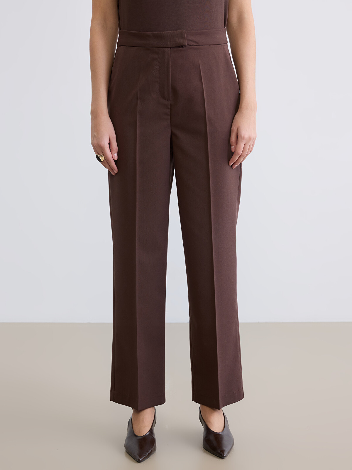 LCW STUDIO Regular Fit Women's Trousers - S6DE61Z8-ZTU | LC Waikiki