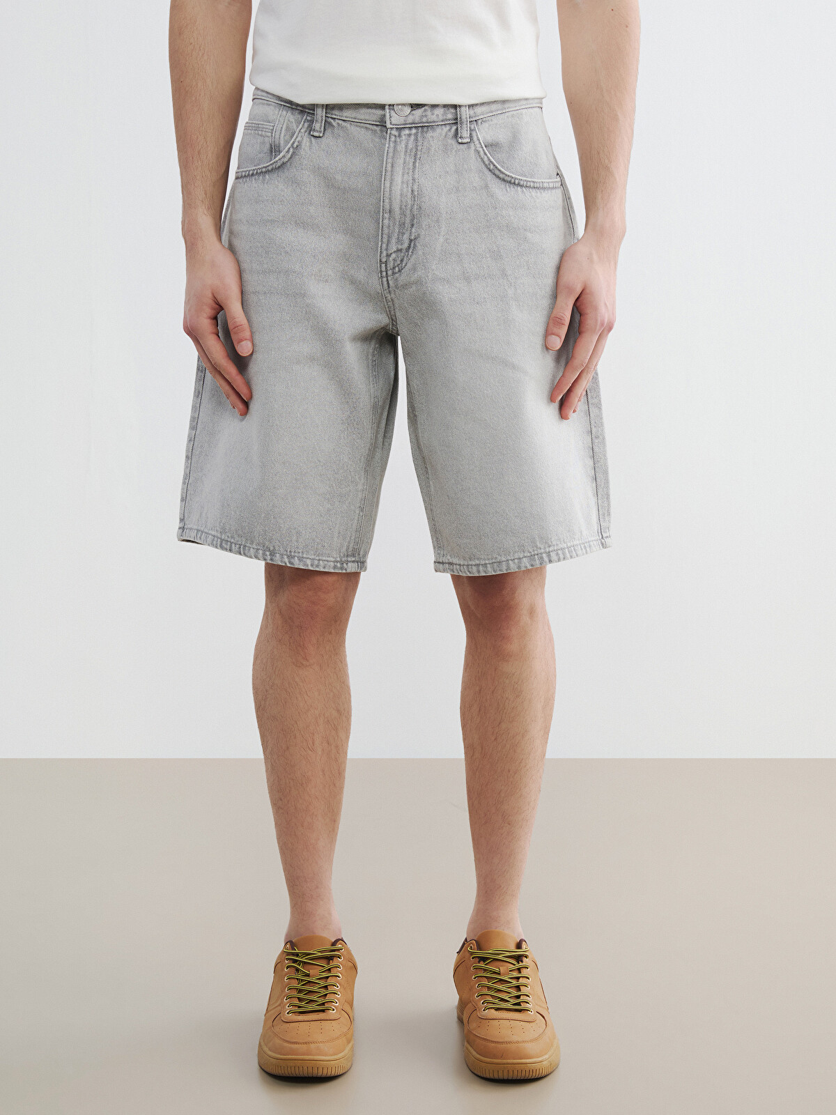 LCW Jeans Baggy Fit Men's Jean Shorts - S6EP76Z8-GRD | LC Waikiki