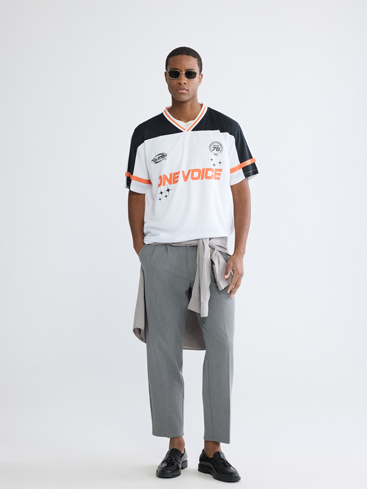 XSIDE Oversize Baskılı V Yaka Erkek Tişört - S6FH90Z8-R9J | LC Waikiki