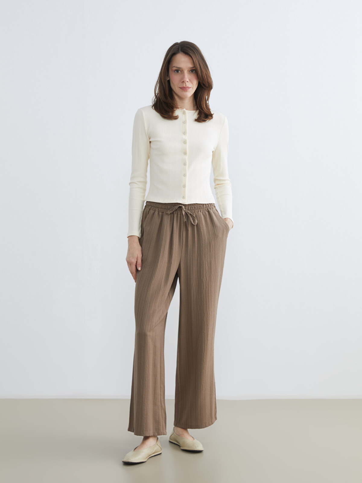 ルイーダ LCW Grace Textured Women's Trousers With Elastic Waistband