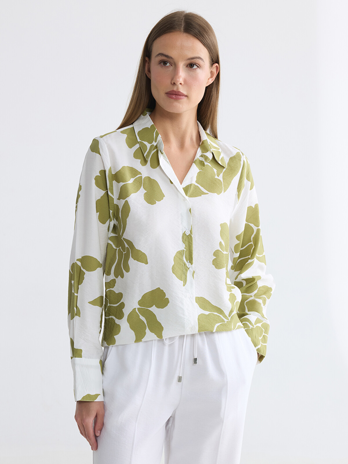 standard shirt 花柄 44 19aw LCW EVERYDAY Floral Women's Shirt - S6HL41Z8-LRR | LC Waikiki
