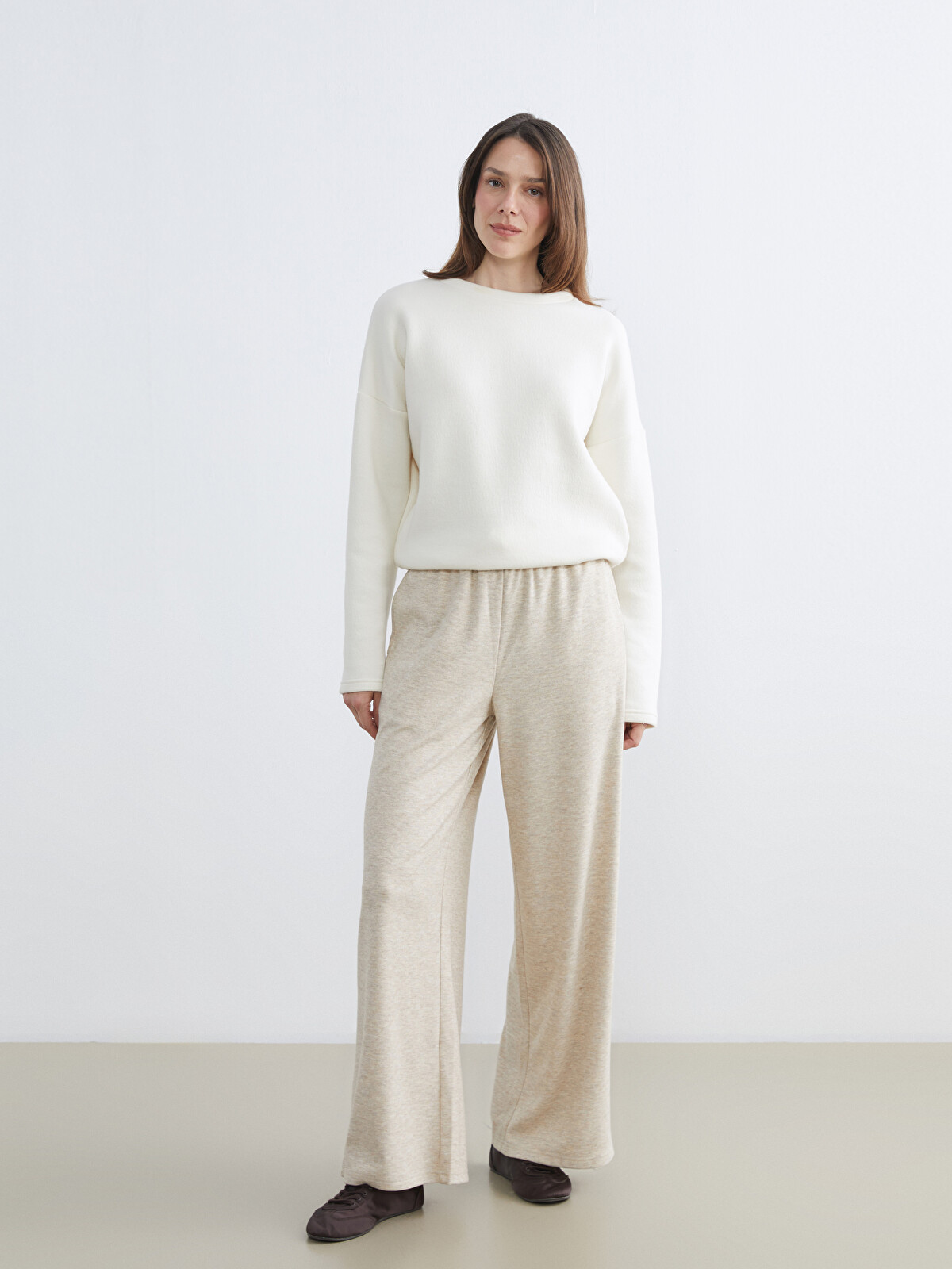 LCWAIKIKI Classic Women's Wide Leg Sweatpants with Elastic Waist