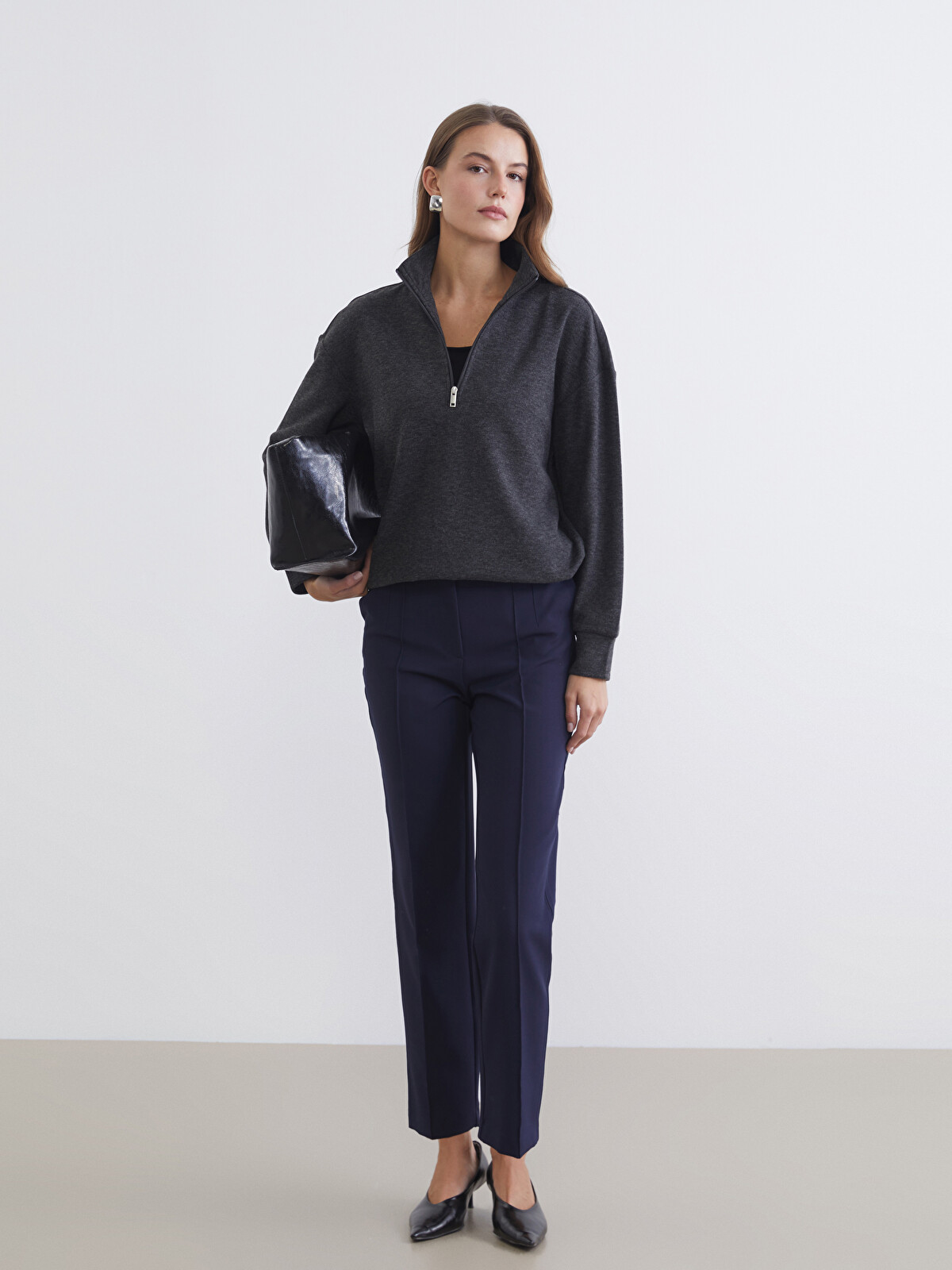 LCWAIKIKI Classic Dik Yaka Soft Touch Kadın Sweatshirt - S6I708Z8