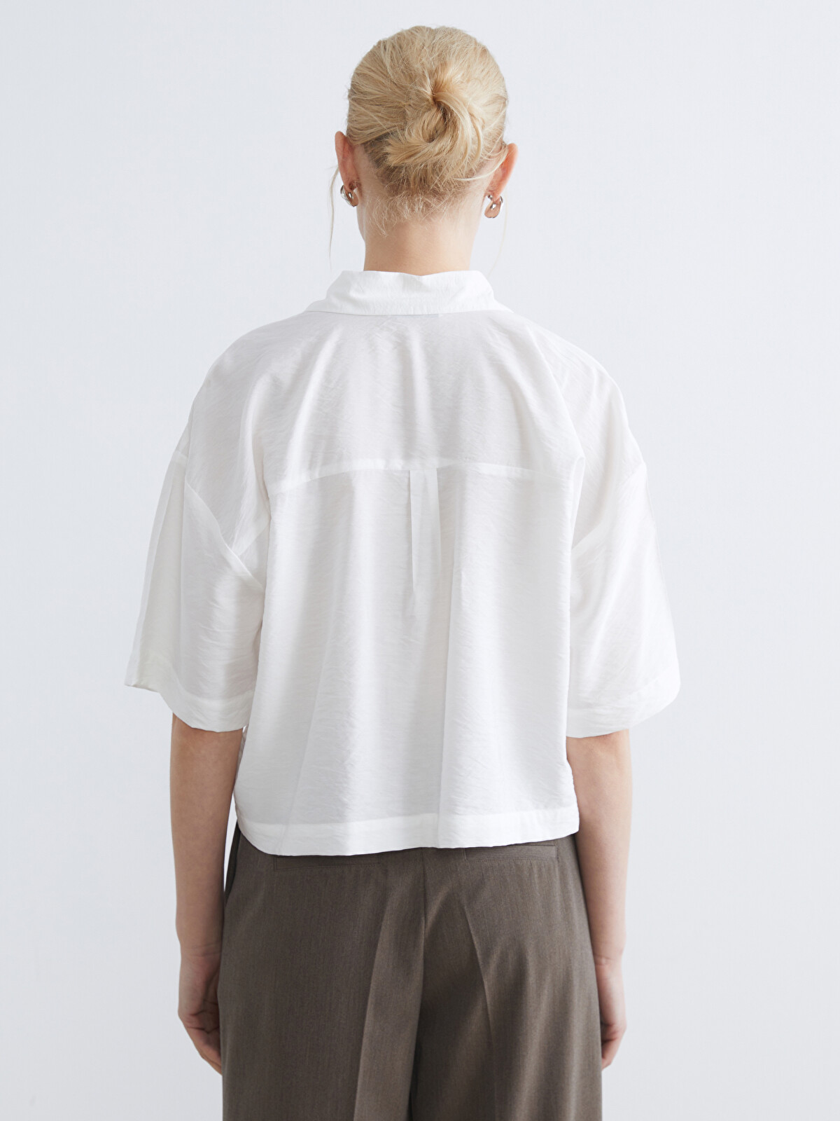 LC WAIKIKI Oversize Short Sleeve Crop Women's Shirt - S6J093Z8-Q6K