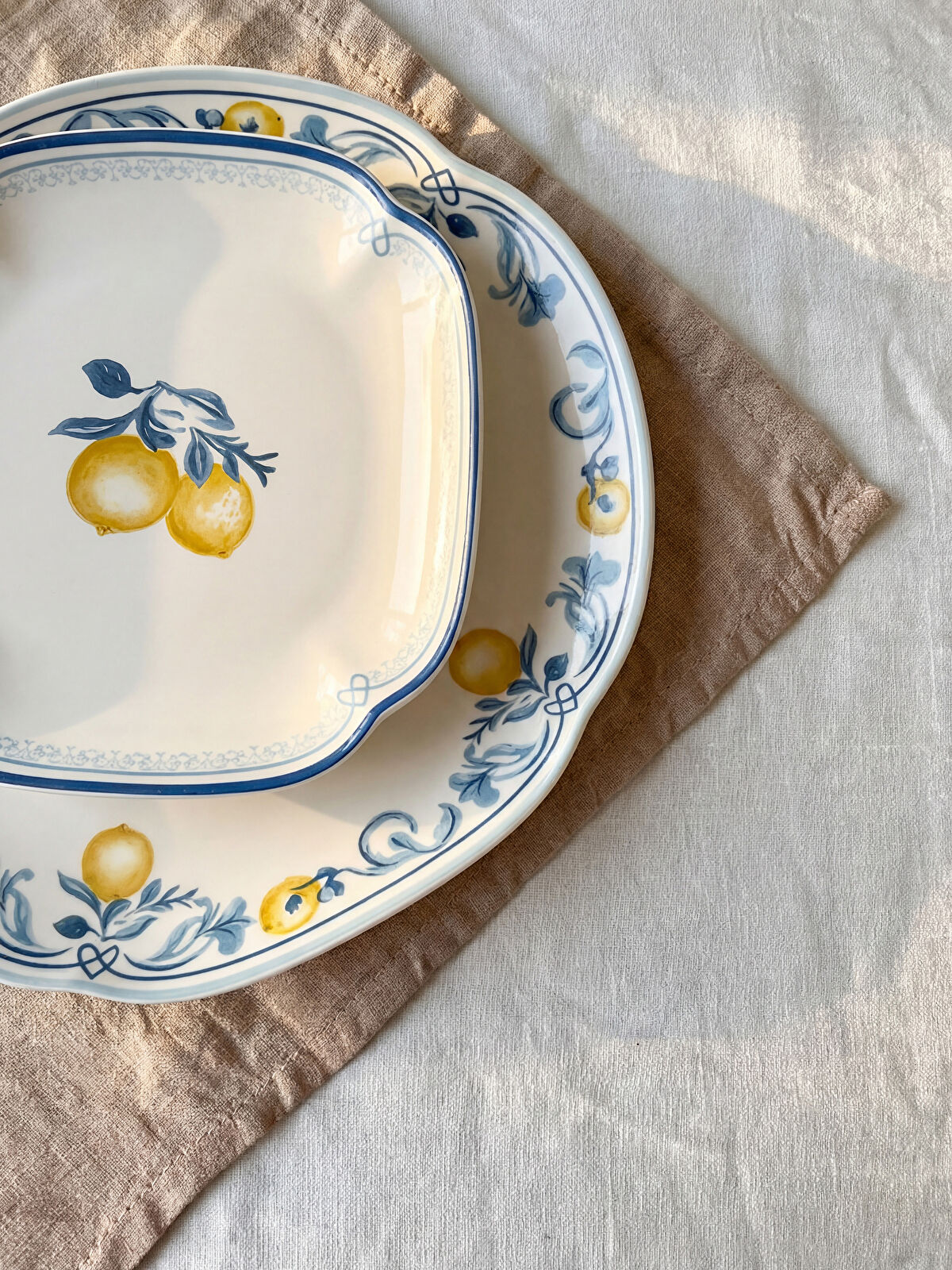 LCW HOME Limon Desenli Porselen Pasta Tabağı