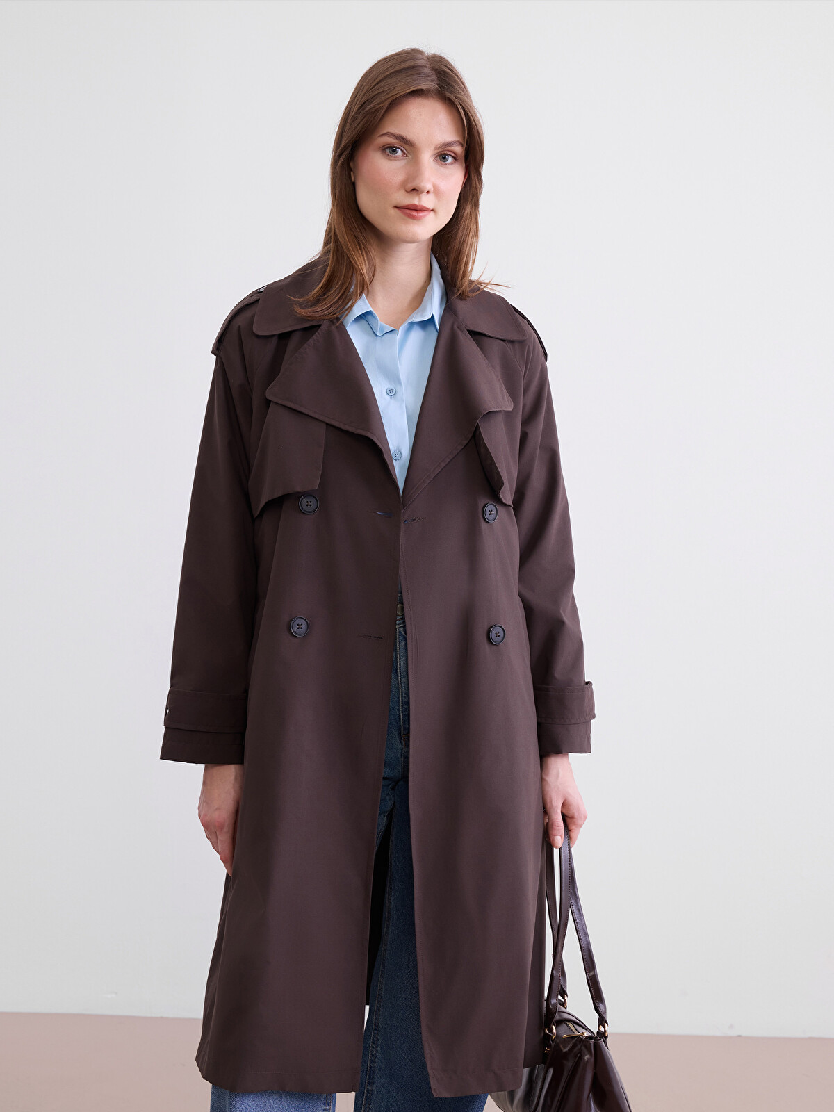 LCWAIKIKI Classic Kahverengi Ceket Yaka Kuşaklı Kadın Trençkot