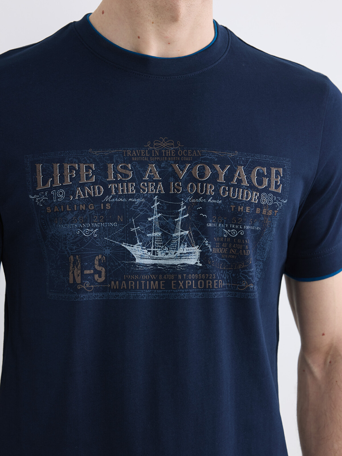 LCWAIKIKI Classic Crew Neck Printed Men's T-Shirt - S6KA06Z8-DWP