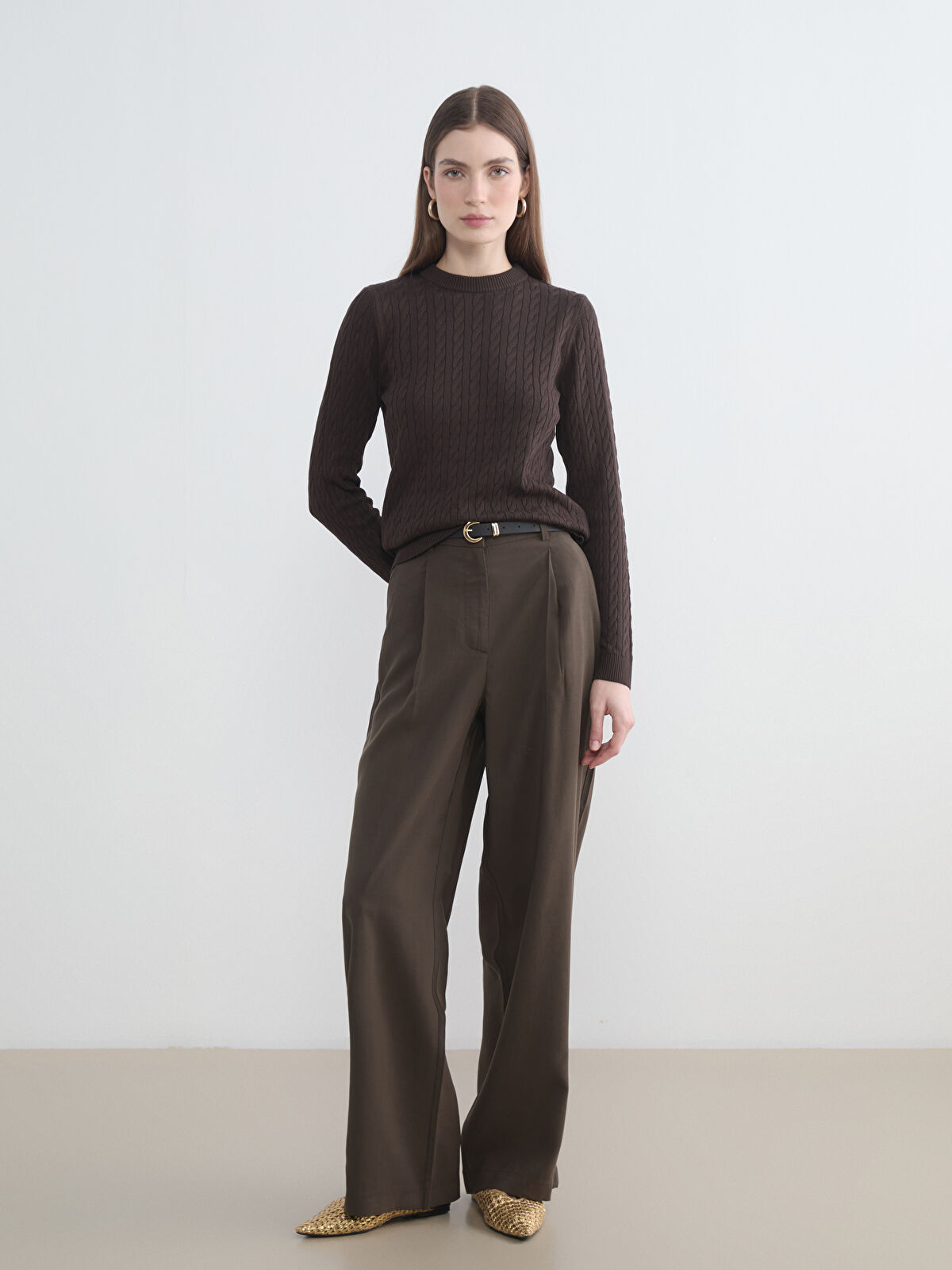 LCW Modest Geniş Paça Pileli Kadın Kumaş Pantolon