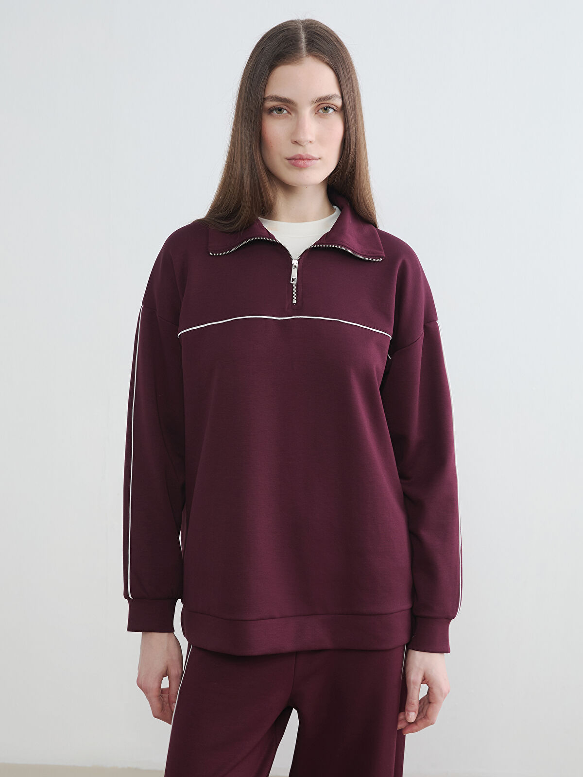 LCW Modest Dik Yaka Oversize Kadın Sweatshirt	