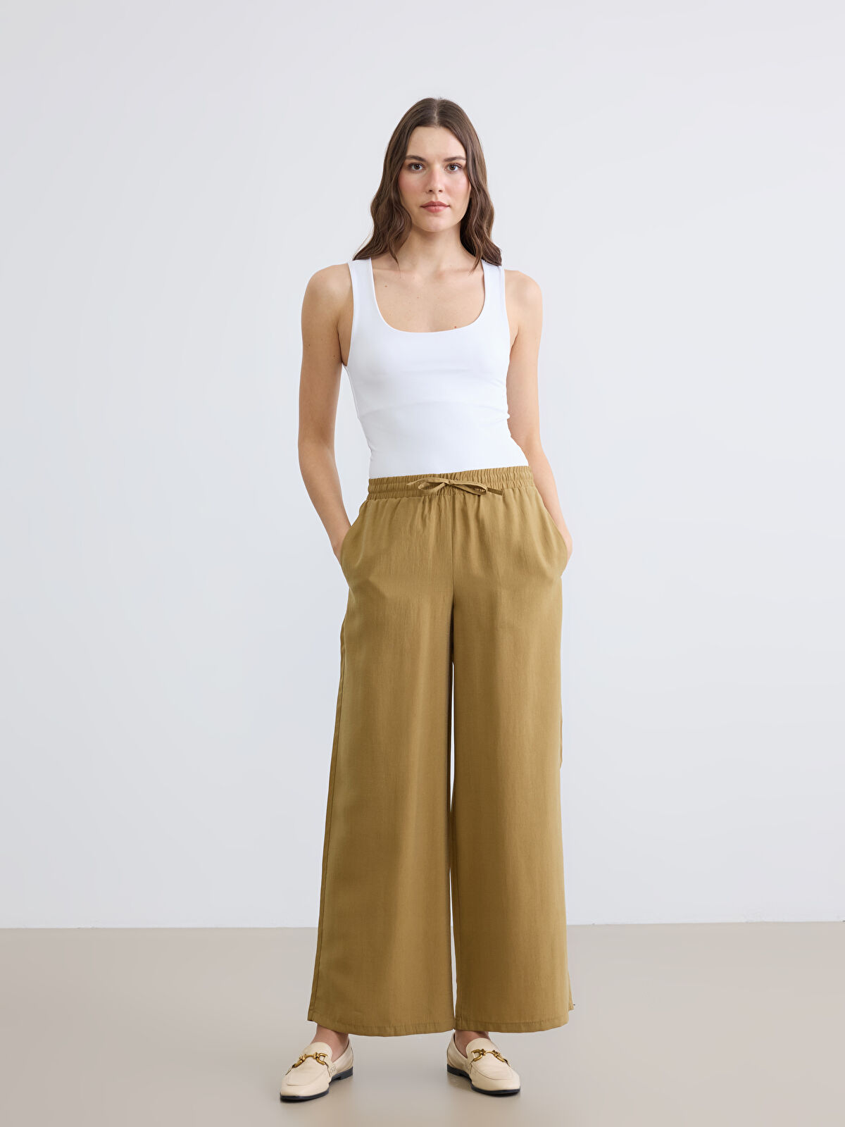 LCW STUDIO Beli Lastikli Geniş Paça Kadın Pantolon