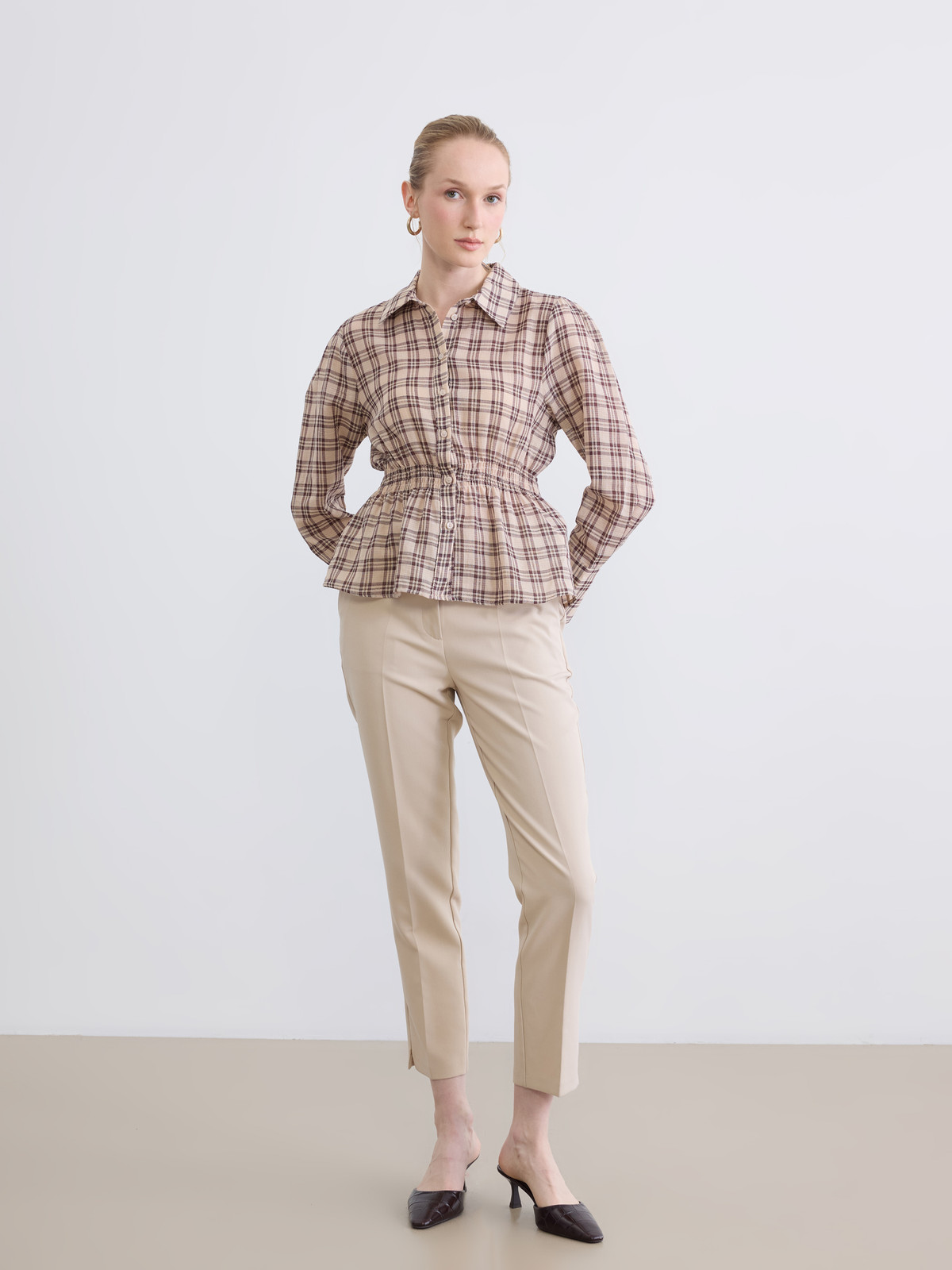 LCW STUDIO Plaid Ruched Seersucker Women's Shirt - S6LS01Z8-LLH