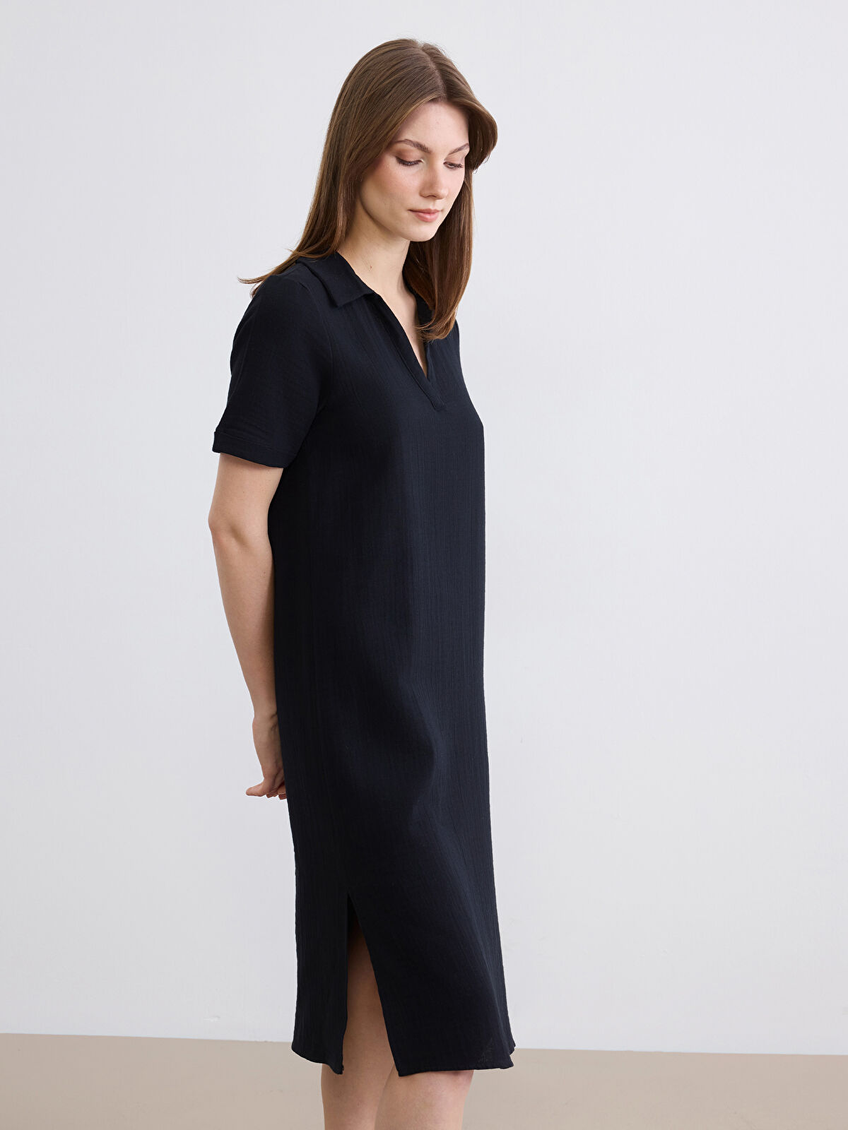 LCW Comfort Polo Yaka Yırtmaçlı Elbise