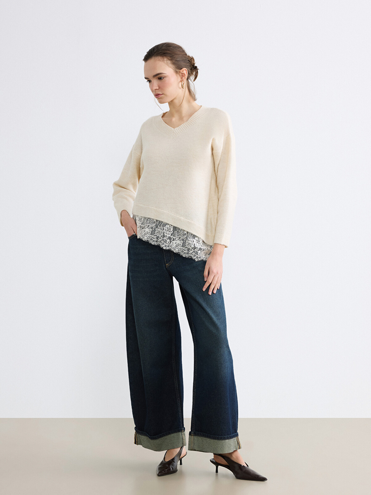 LCW Vision V-neck Knit Sweater With Lace Detail - S6NC79Z8-R9J