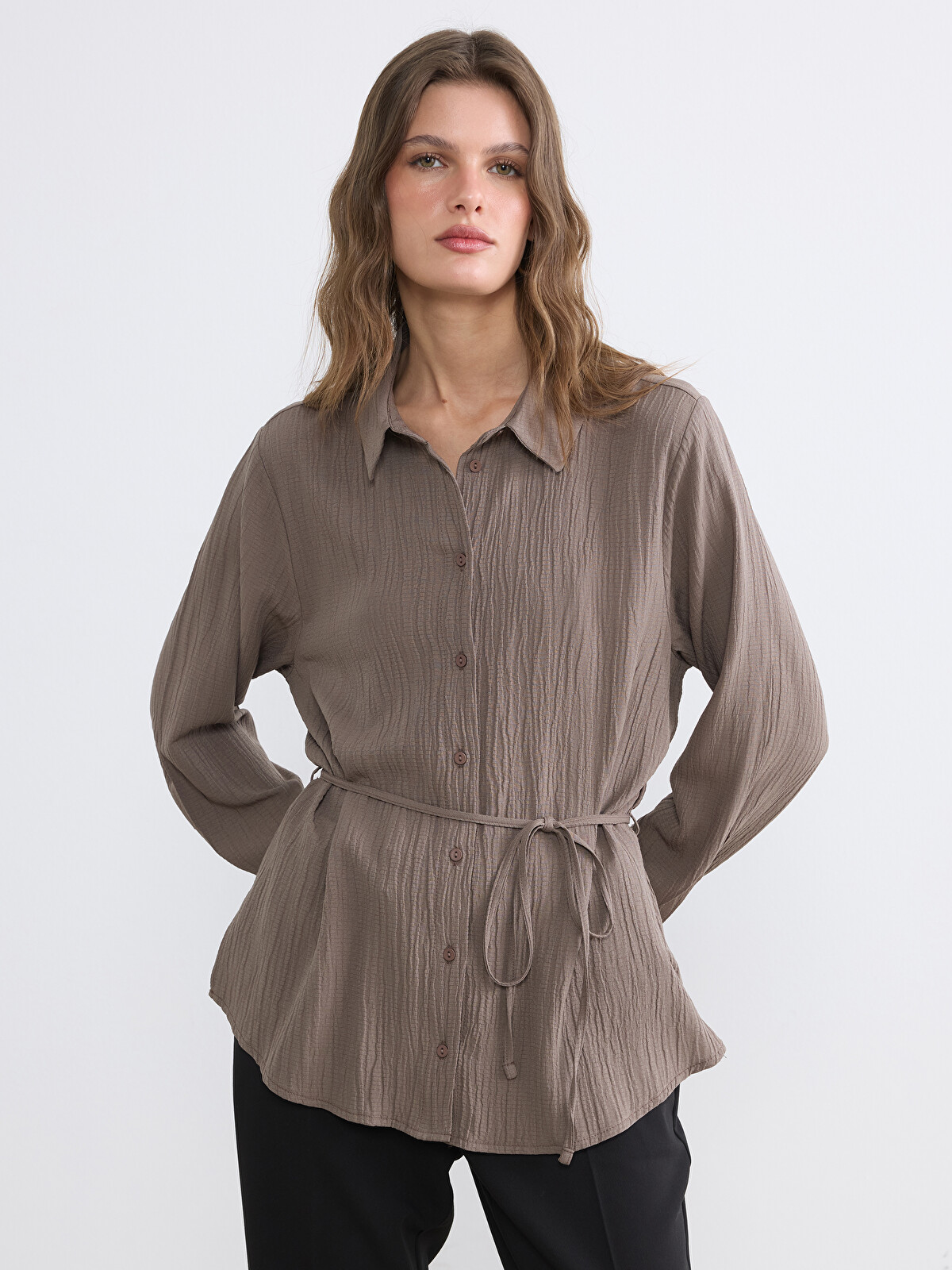 LCW EVERYDAY Women's Sash Seersucker Shirt - S6O549Z8-1SN | LC Waikiki