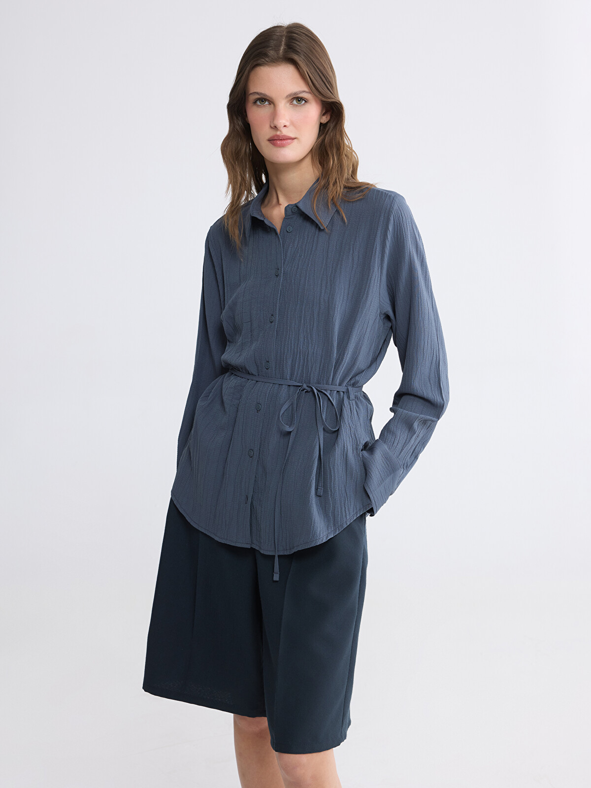 LCW EVERYDAY Women's Sash Seersucker Shirt - S6O549Z8-2BI | LC Waikiki