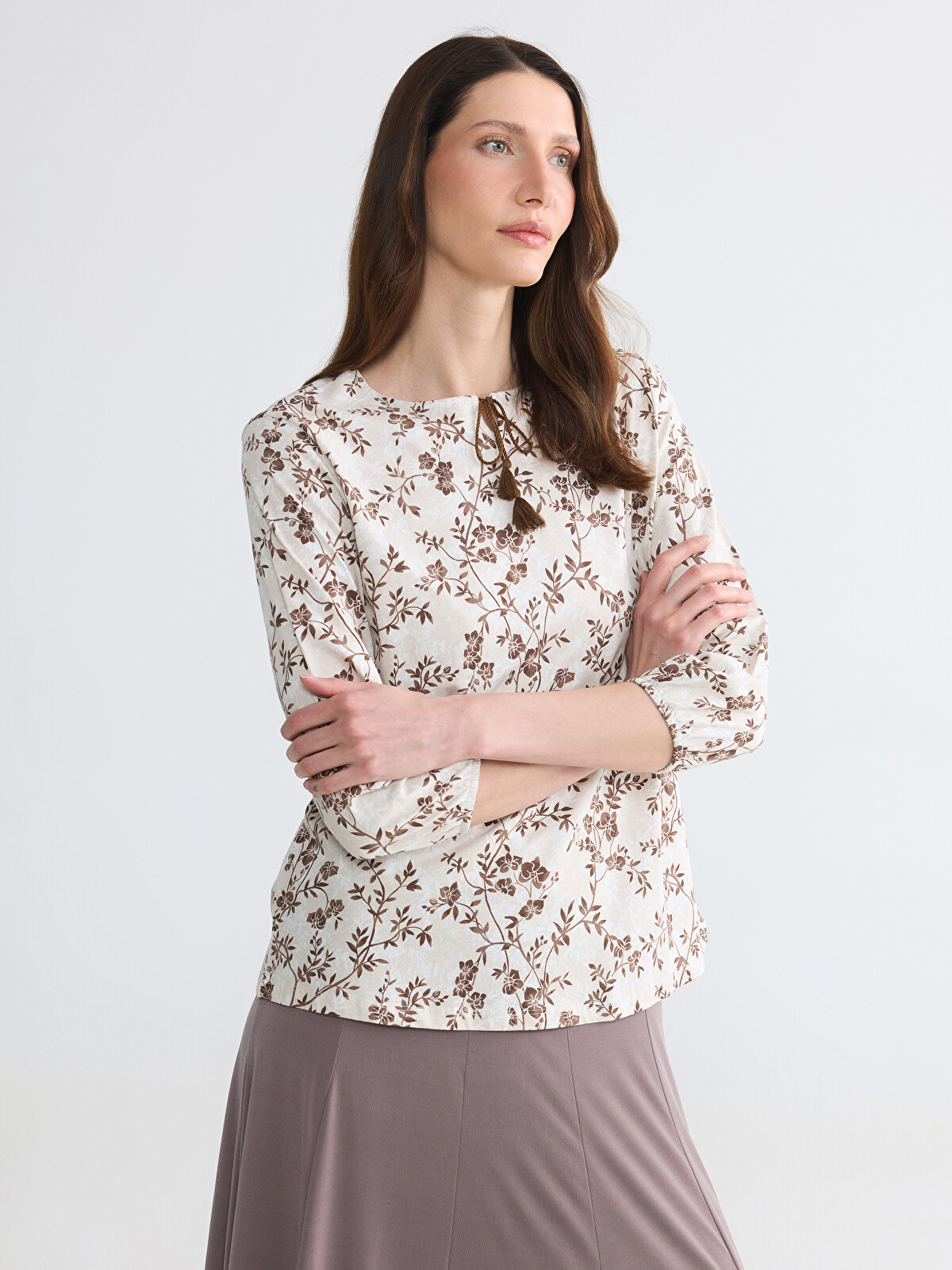 LCW Grace Tie Neck Floral Blouse - S6F743Z8-LQB | LC Waikiki