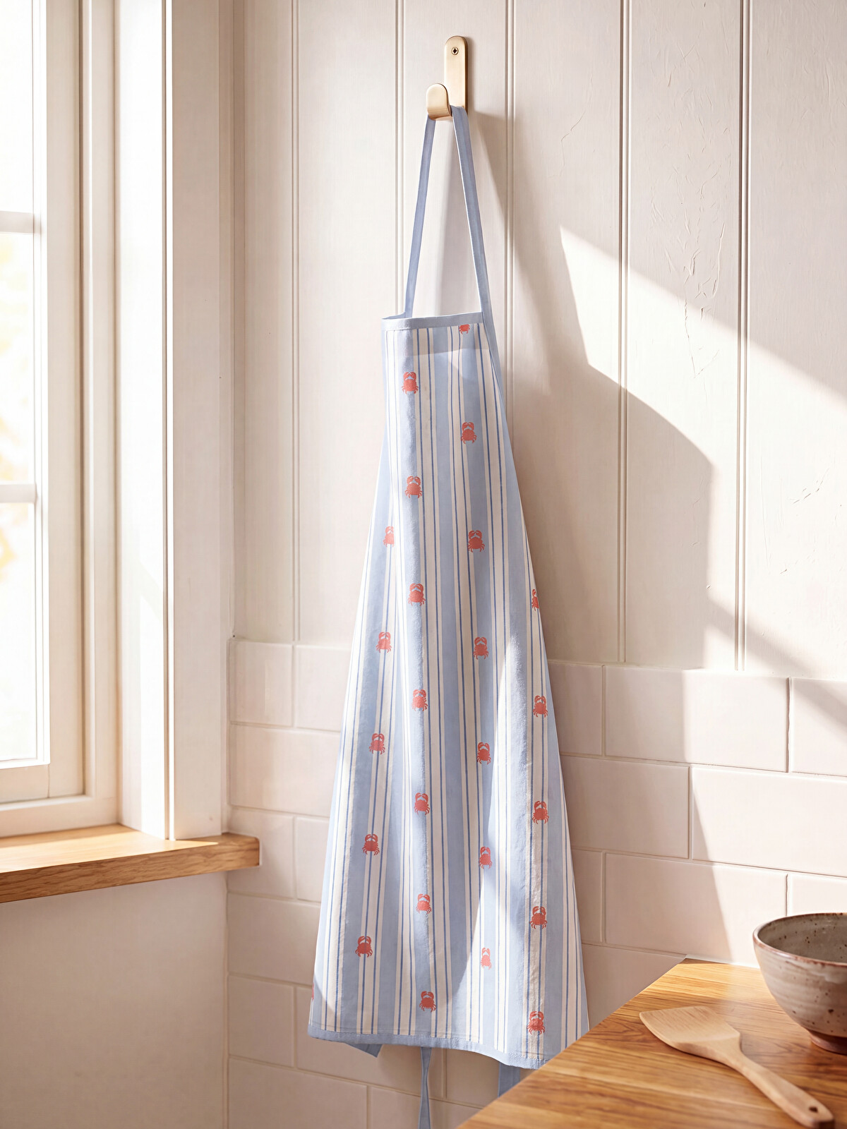 LCW HOME Crab Patterned Kitchen Apron - S6S343Z8-F9C | LC Waikiki