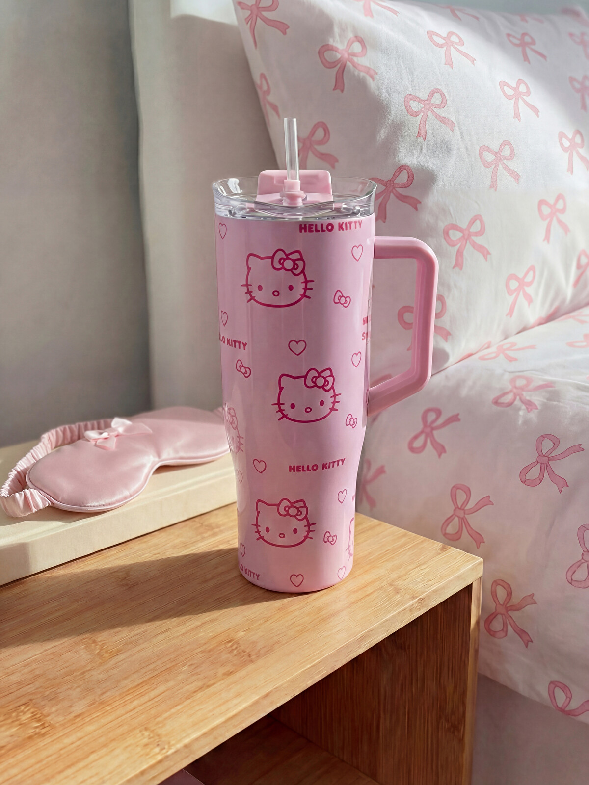LCW JOY Hello Kitty Baskılı Termos 1000 Ml - W65052Z8-QBC | LC Waikiki
