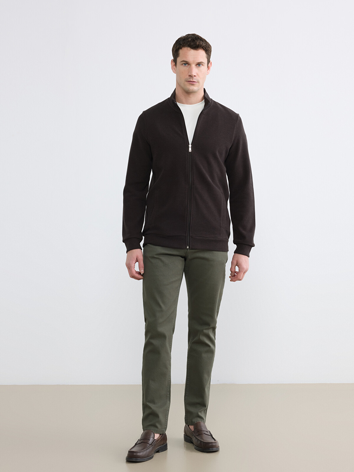 LCWAIKIKI Classic Mock Neck Men's Zip-Up Sweatshirt - W65985Z8-D5Q