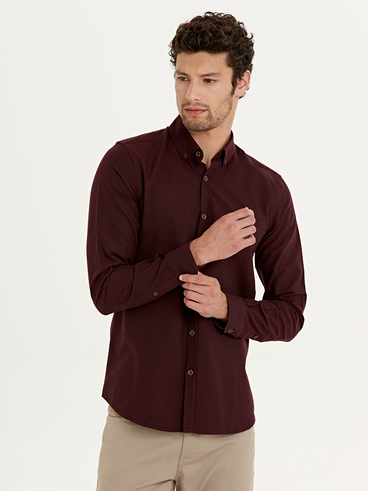 LCWAIKIKI Basic Man Bordeaux Shirt - 9W1096Z8-CZF | LC Waikiki