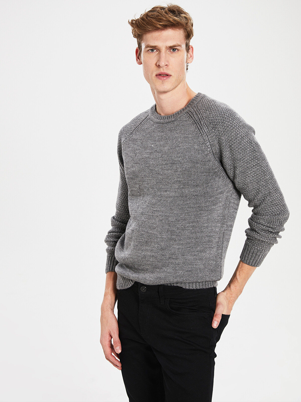 XSIDE Man Anthracite Sweater - 9WV859Z8-L8N | LC Waikiki