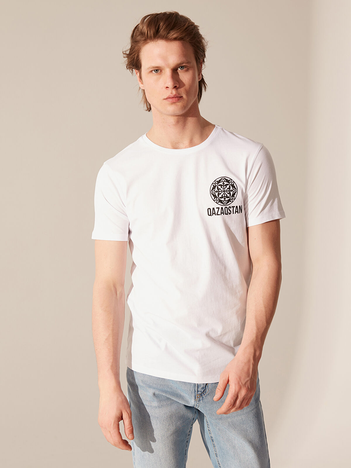 WhiteさまTシャツ さんかくTシャツ（裏首元プリントあり） / おはようミサキング