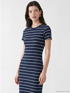 LCW Comfort Crew Neck Striped Dress - S65492Z8-LGS | LC Waikiki